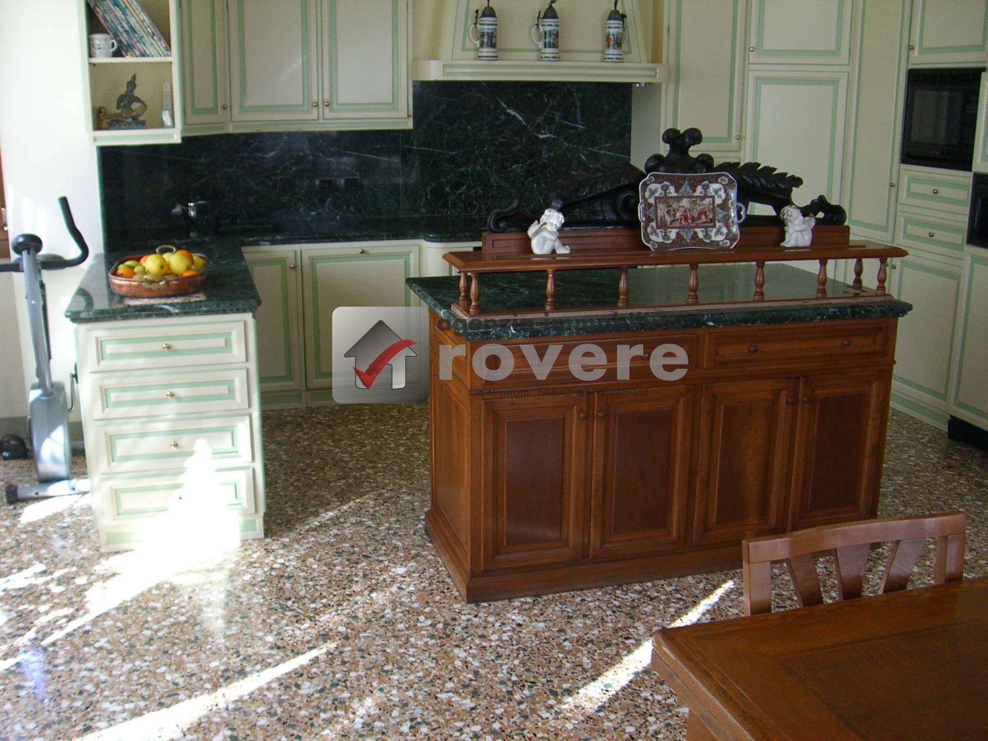 Villa in vendita a Treviso, S. Maria del Rovere