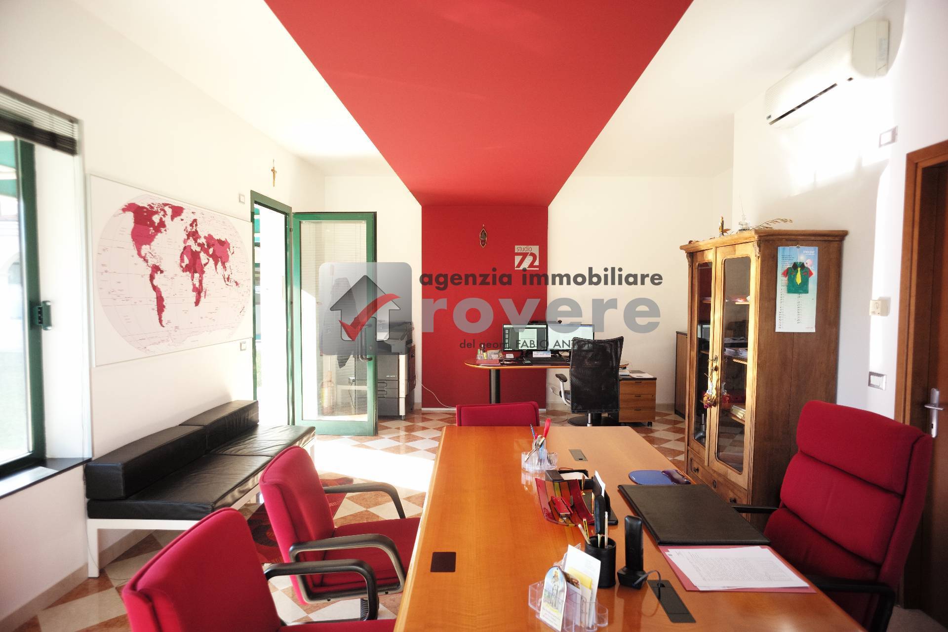 Locale commerciale in vendita a Ponzano Veneto, Ponzano