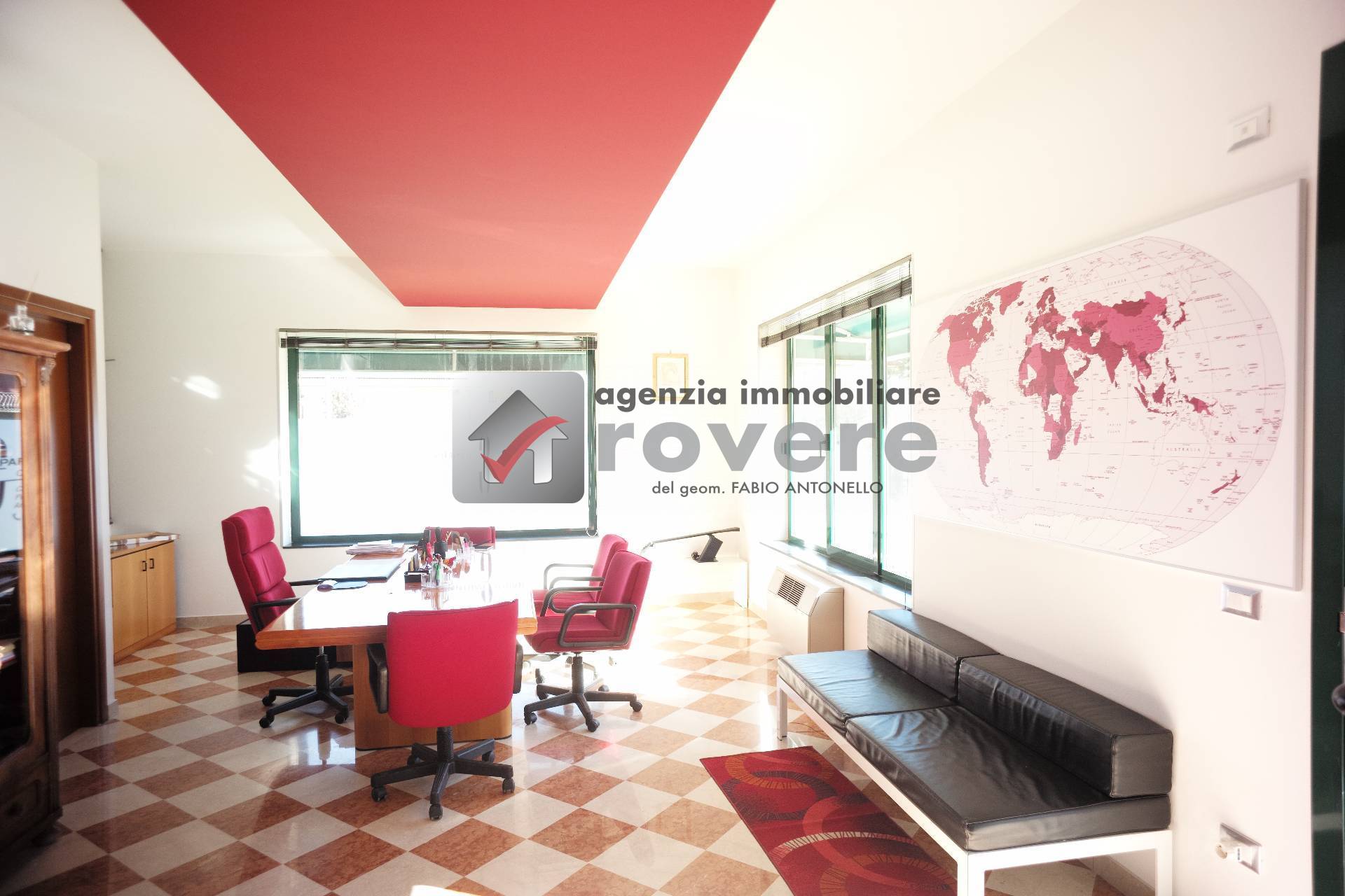 Locale commerciale in vendita a Ponzano Veneto, Ponzano