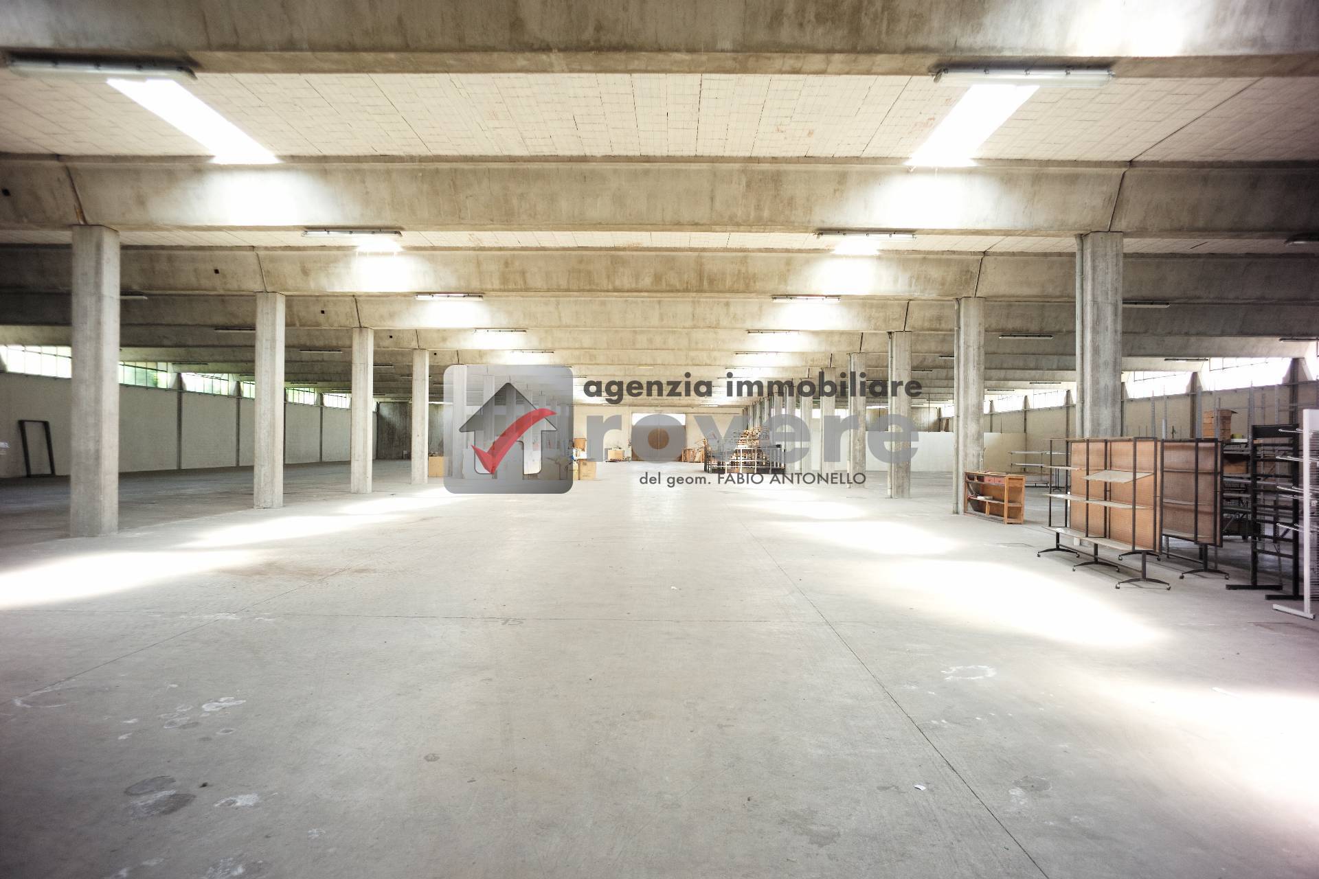 Locale commerciale in vendita a Treviso