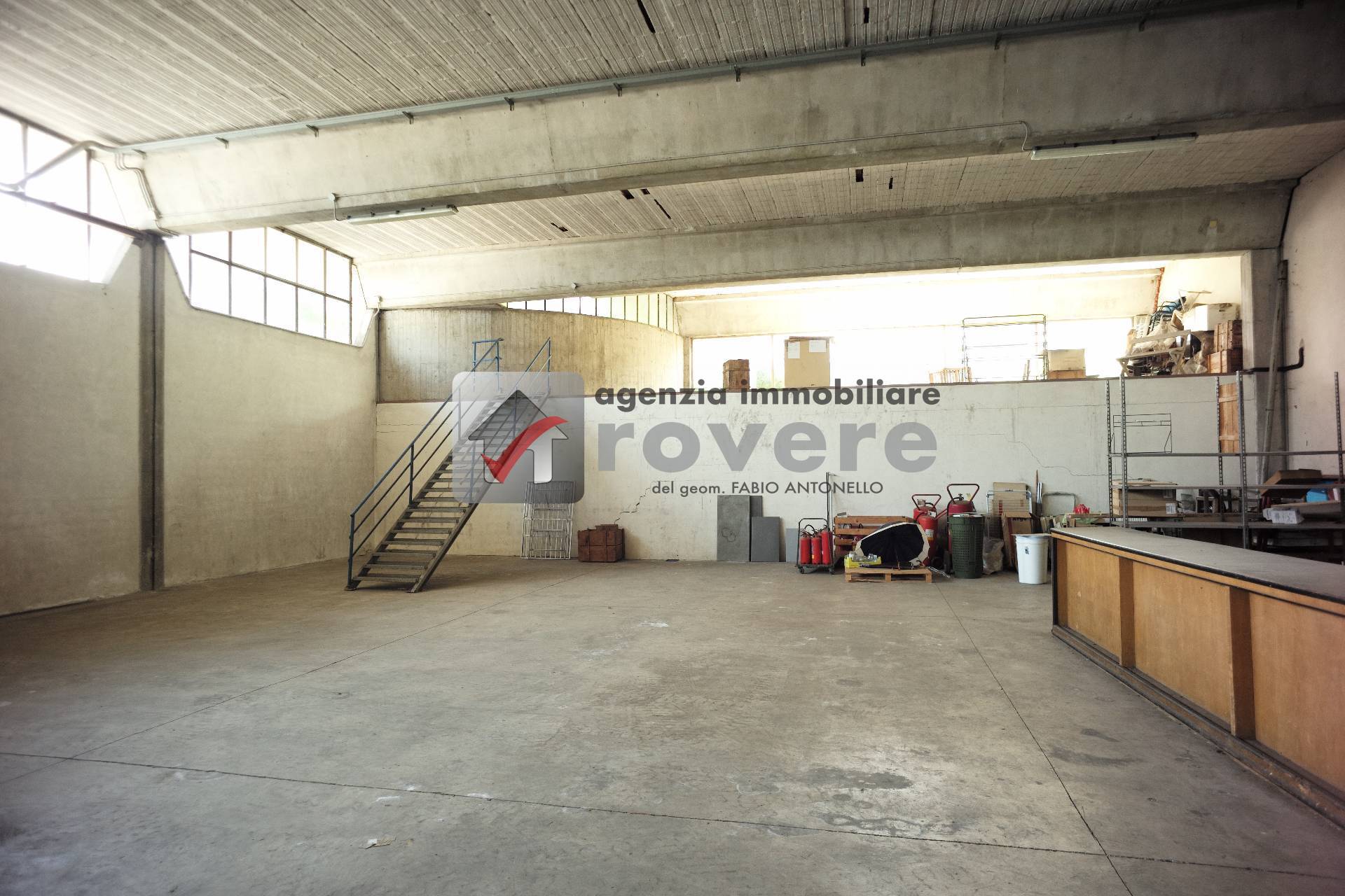 Locale commerciale in vendita a Treviso