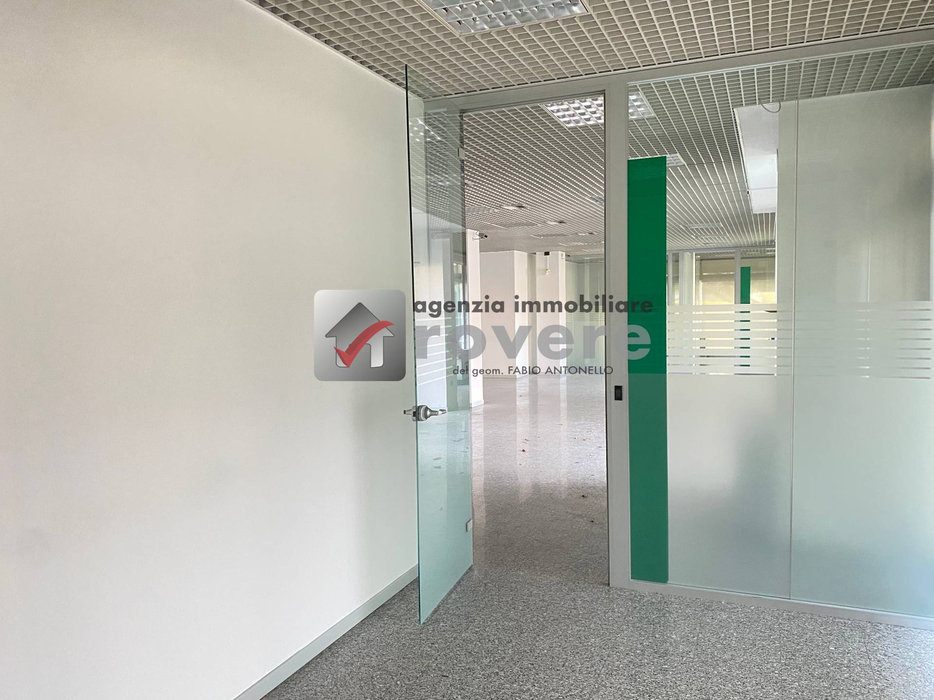 Locale commerciale in affitto a Treviso, Fuori Mura