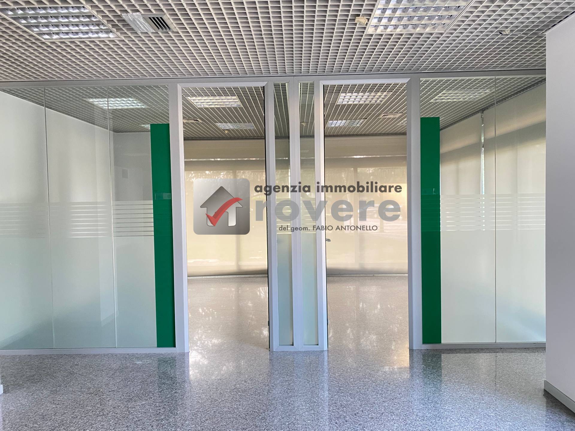 Locale commerciale in affitto a Treviso, Fuori Mura