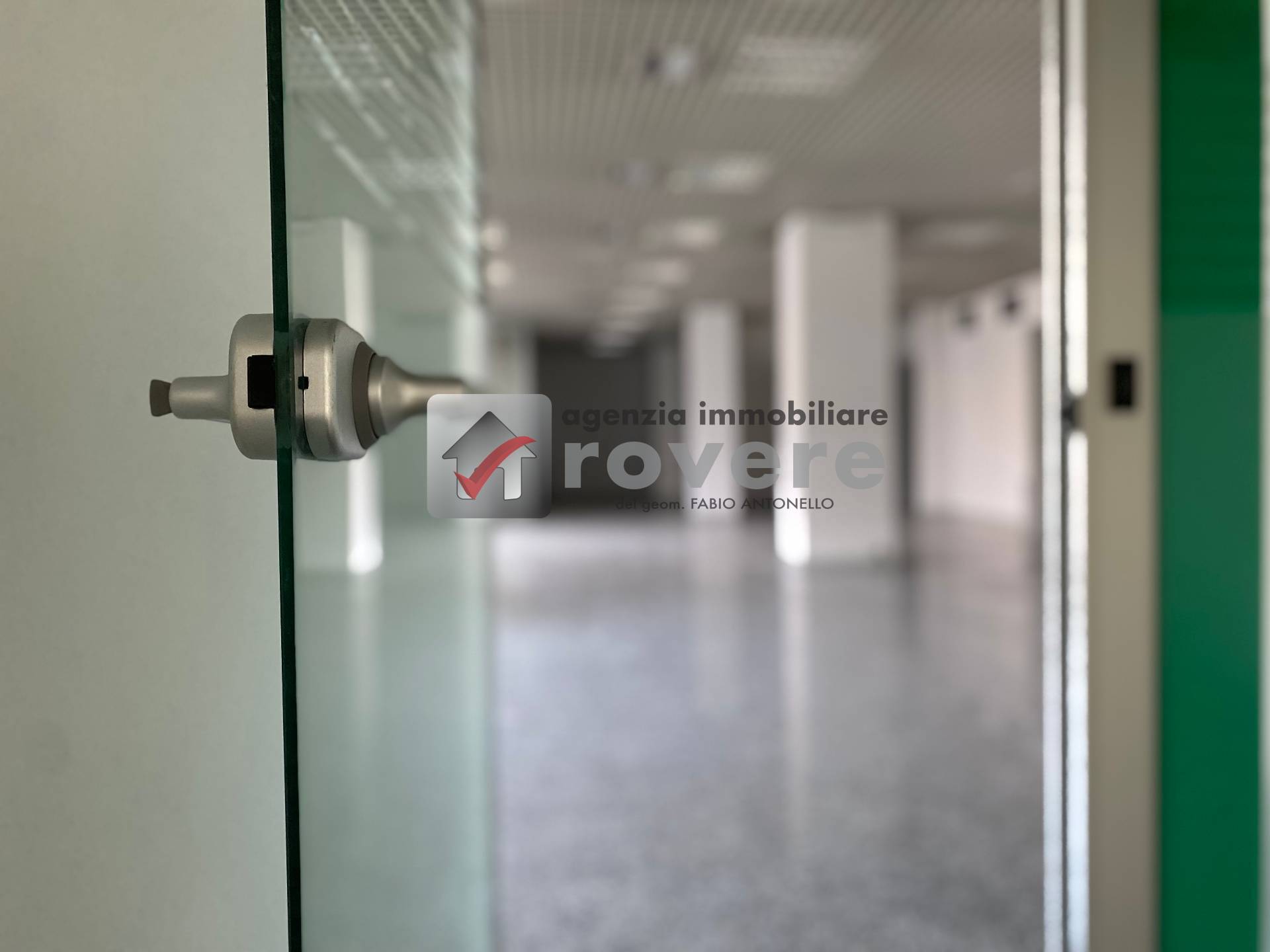 Locale commerciale in affitto a Treviso, Fuori Mura