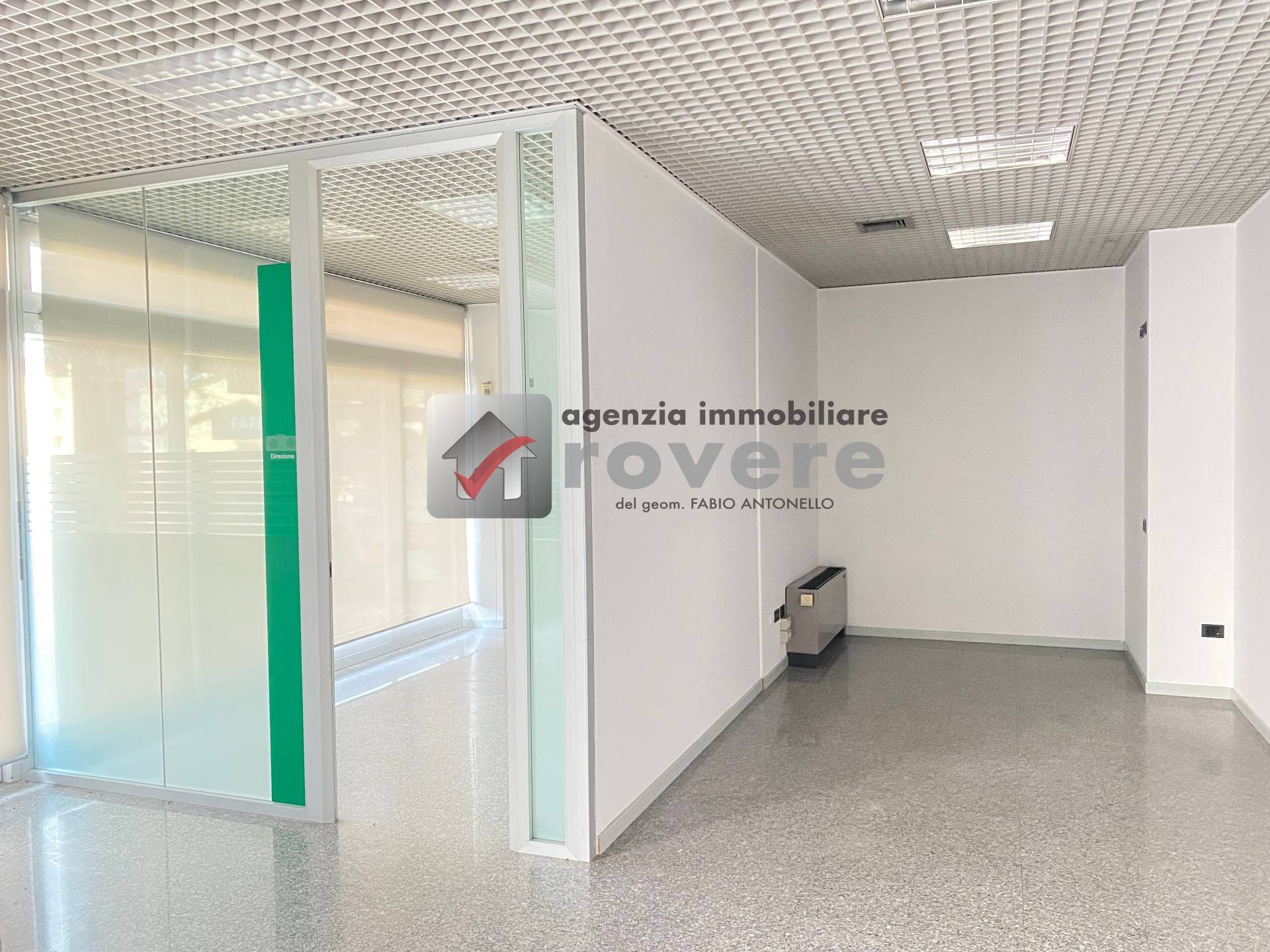 Locale commerciale in affitto a Treviso, Fuori Mura