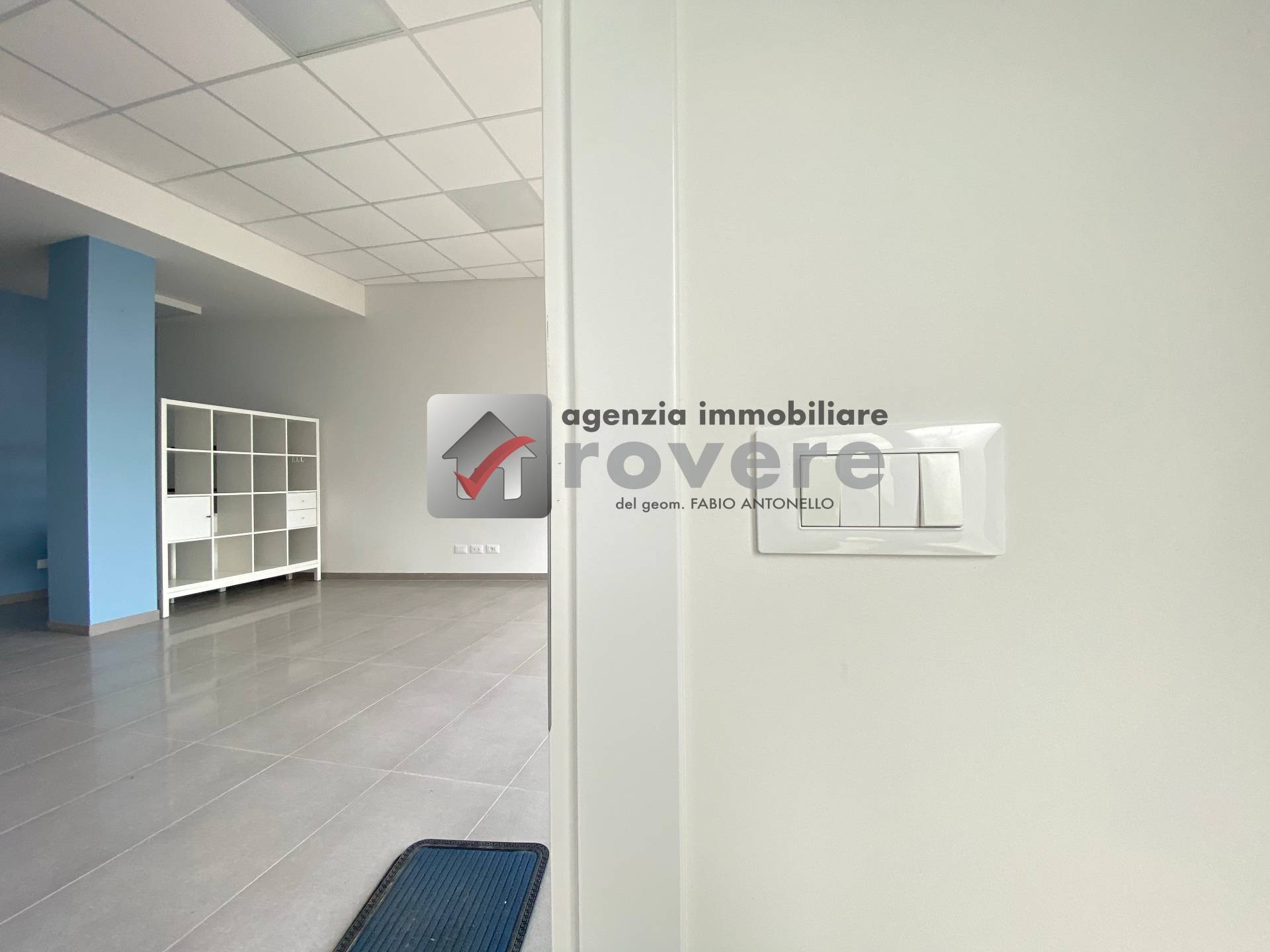 Locale commerciale in affitto a Treviso, Fuori Mura