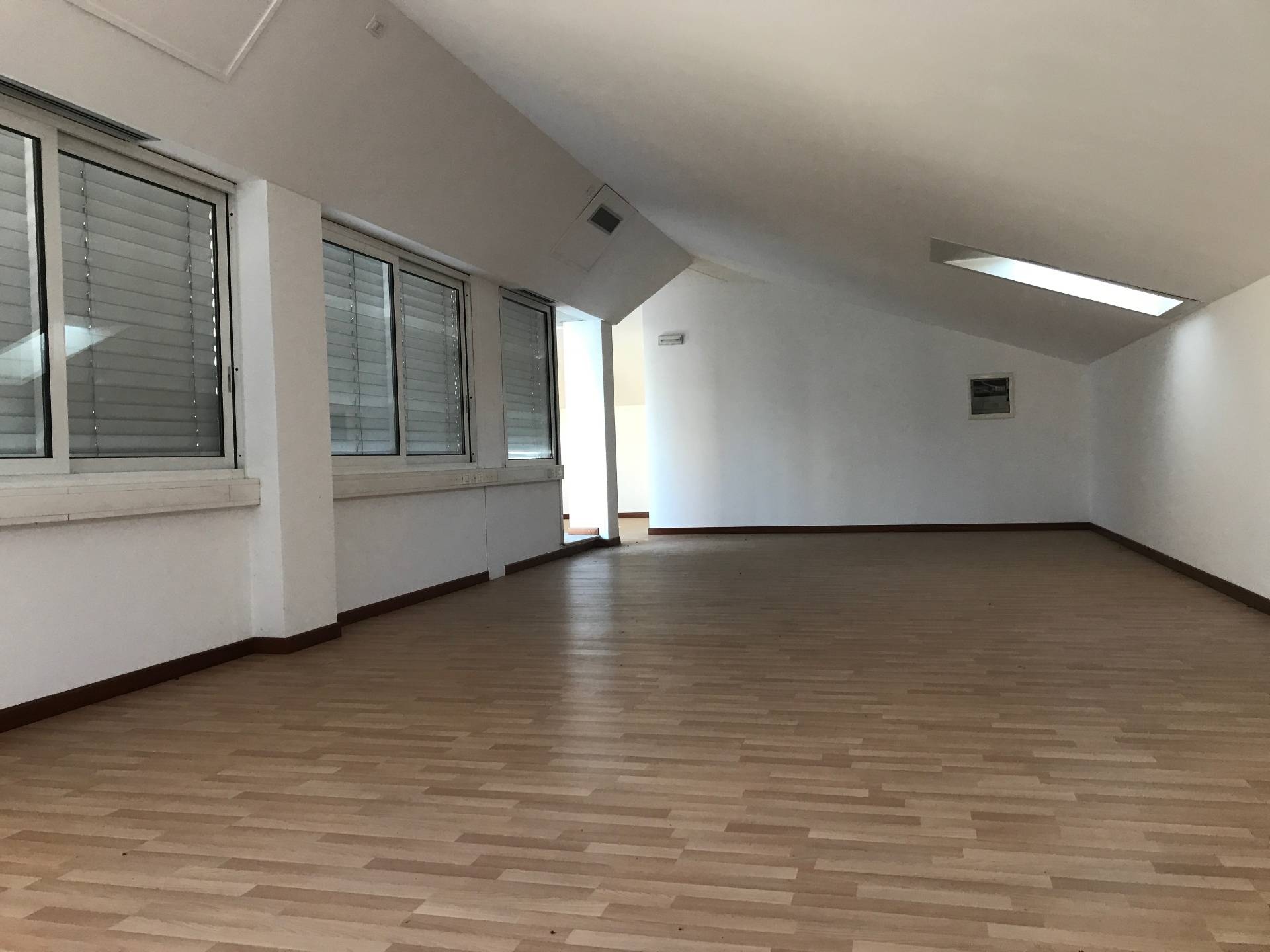 Studio/Ufficio in affitto a Villorba, Castrette