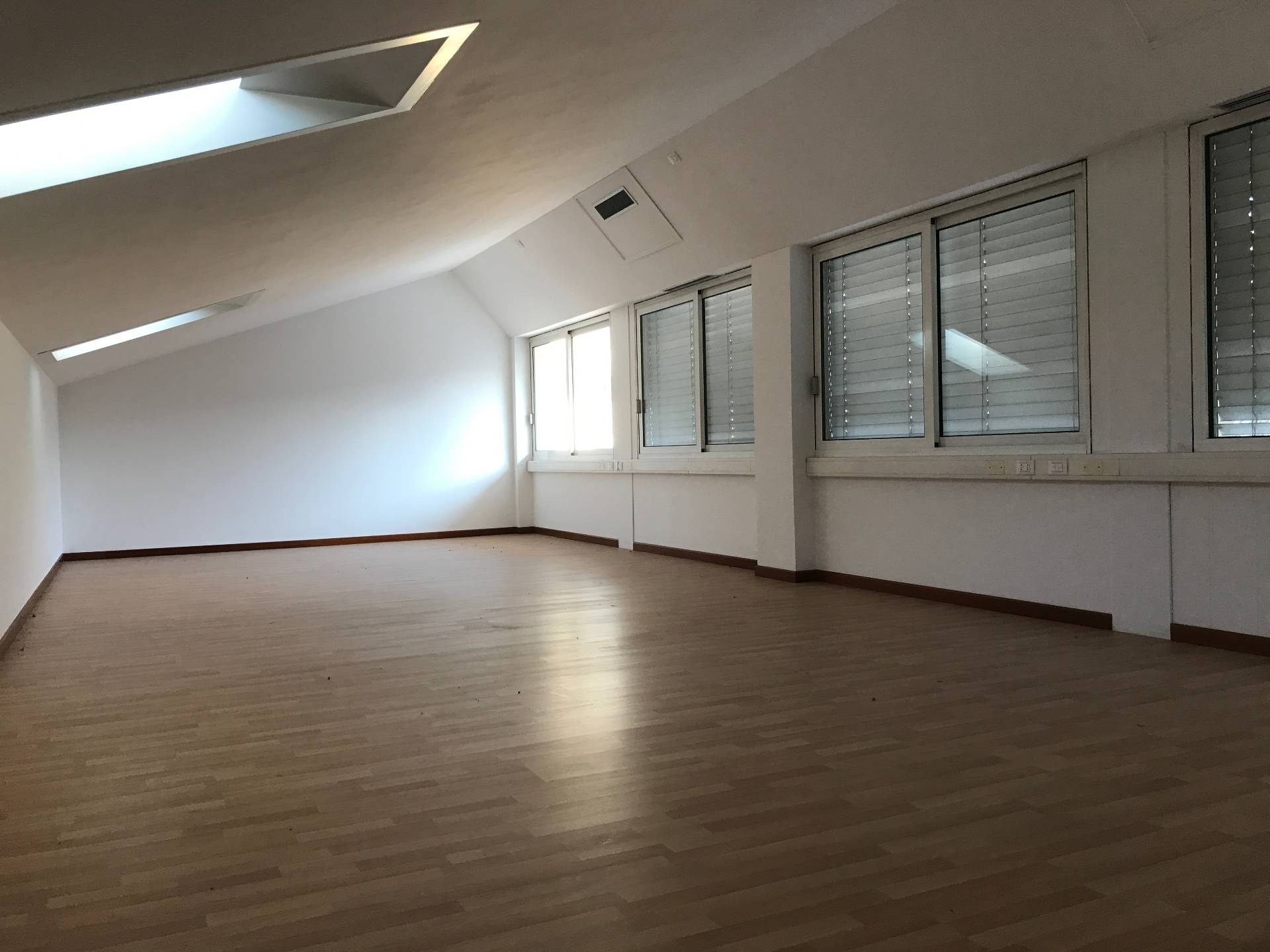 Studio/Ufficio in affitto a Villorba, Castrette