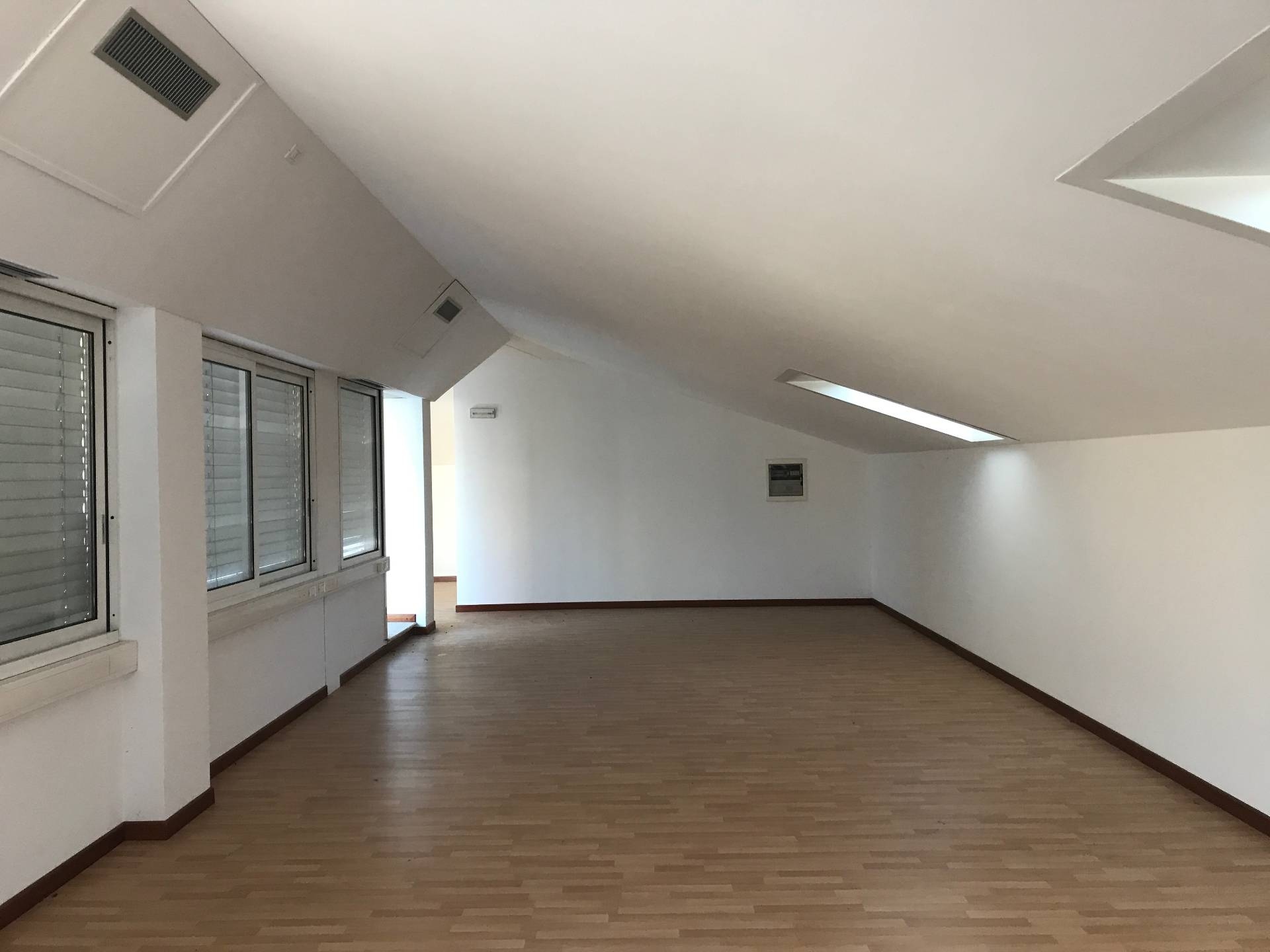 Studio/Ufficio in affitto a Villorba, Castrette