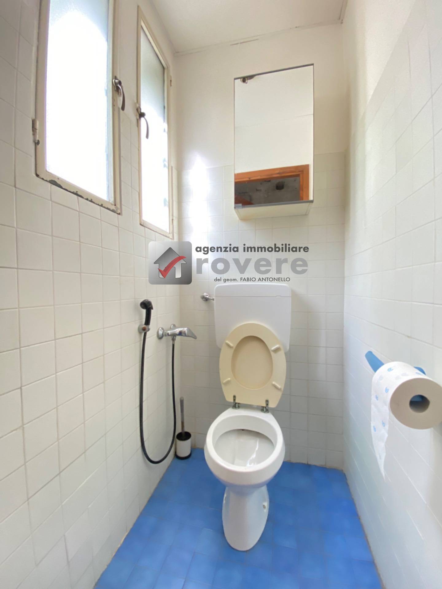 Locale commerciale in affitto a Treviso, S. Maria del Rovere