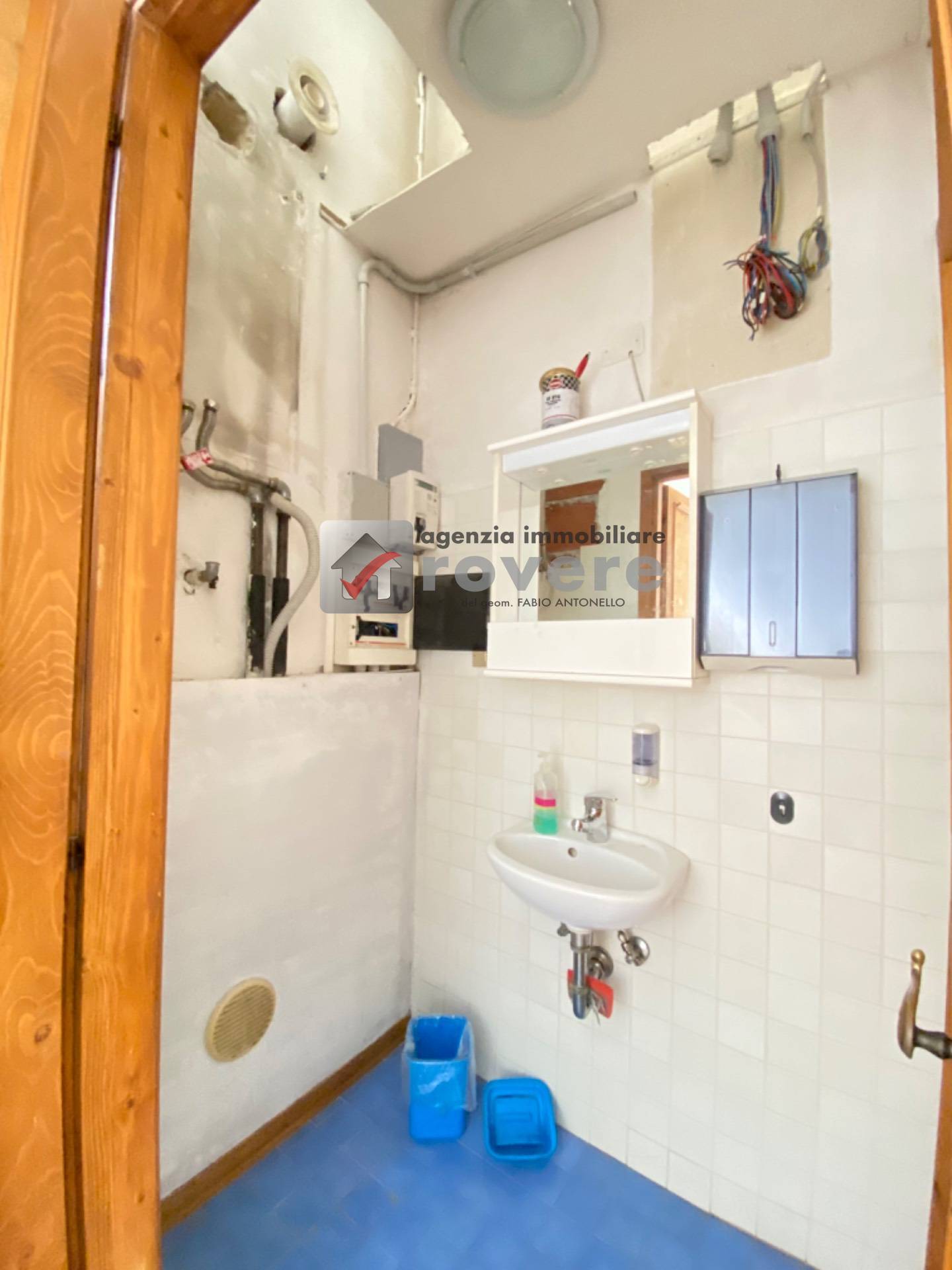Locale commerciale in affitto a Treviso, S. Maria del Rovere
