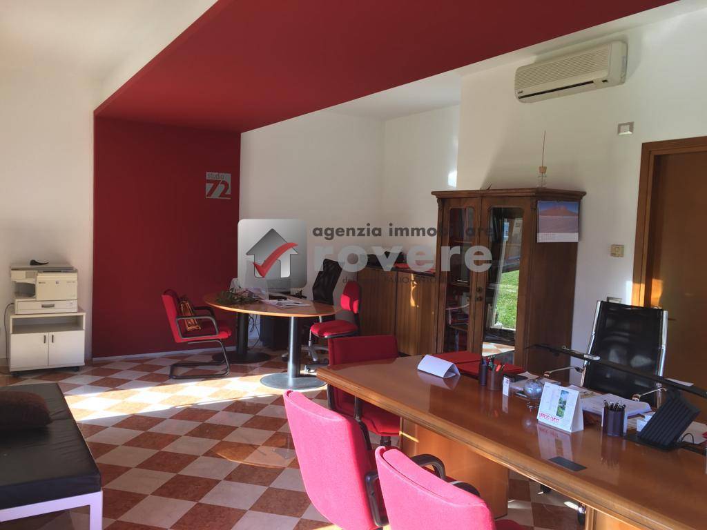 Locale commerciale in vendita a Ponzano Veneto, Ponzano