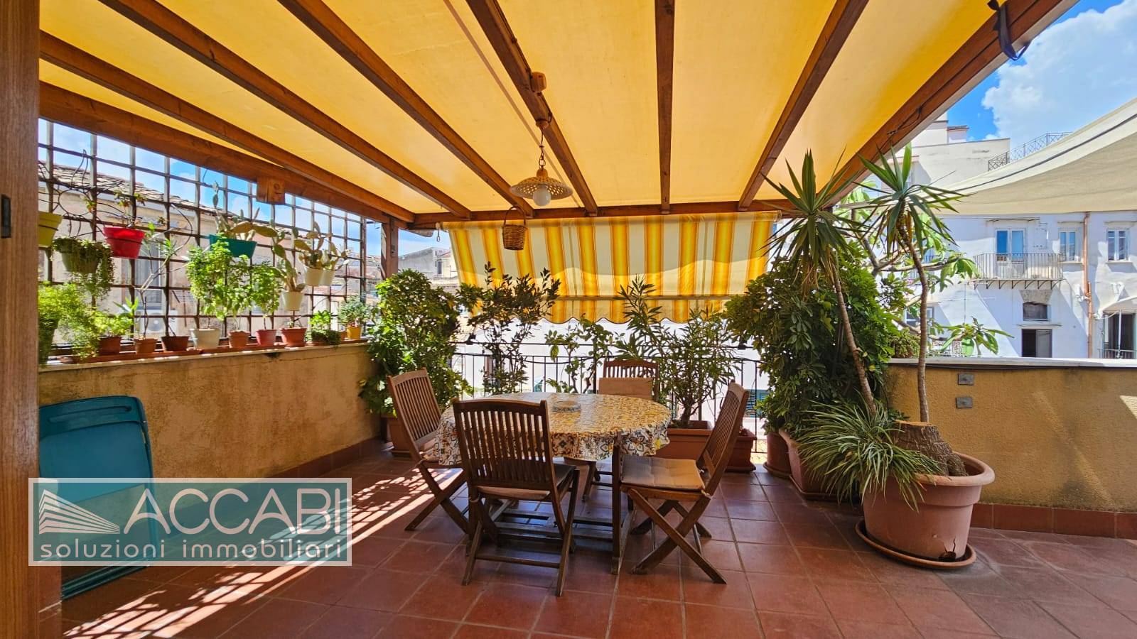 Appartamento in vendita a Palermo, Centro storico
