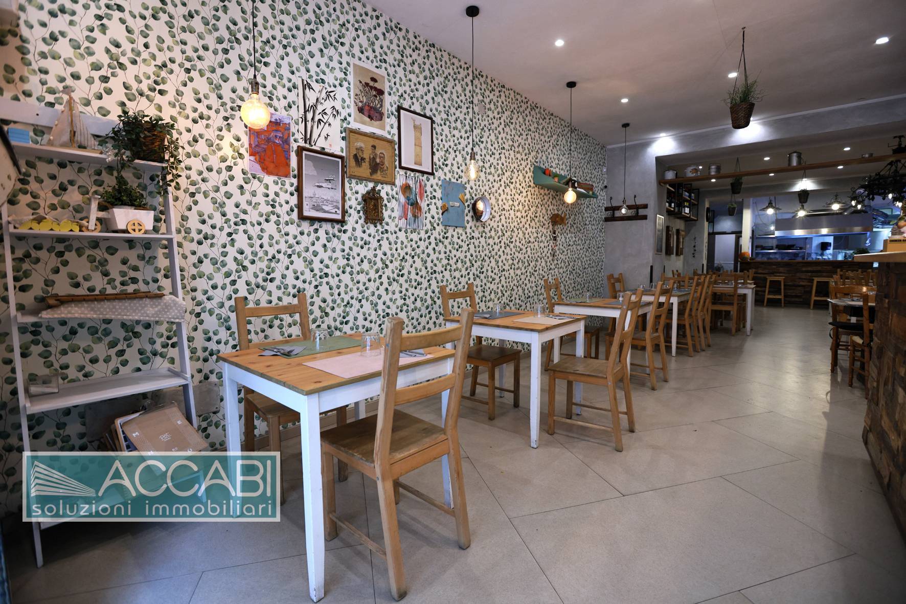 Locale commerciale in vendita a Palermo, Centro storico