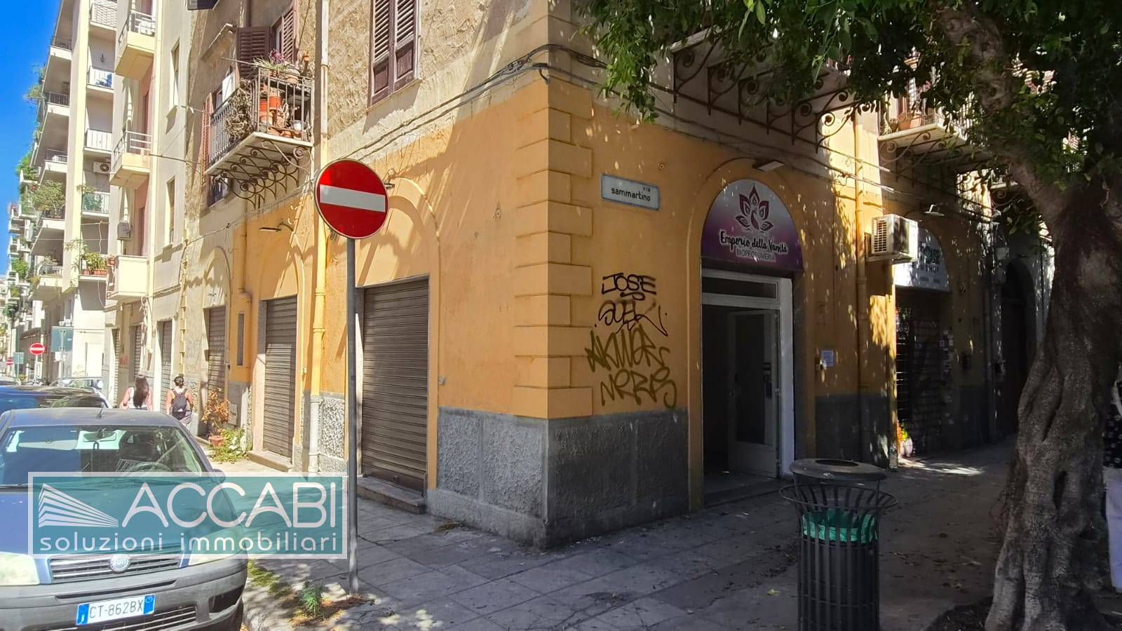 Locale commerciale in affitto a Palermo, Libert