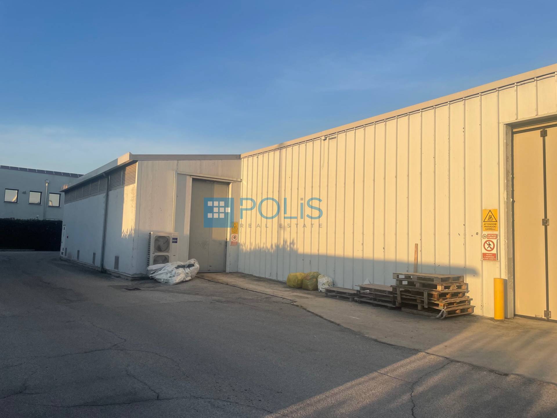 Capannone in vendita a Limena