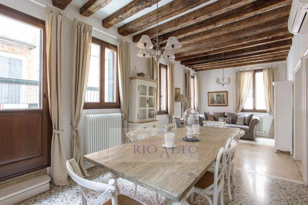 Appartamento in vendita a Venezia, San Polo