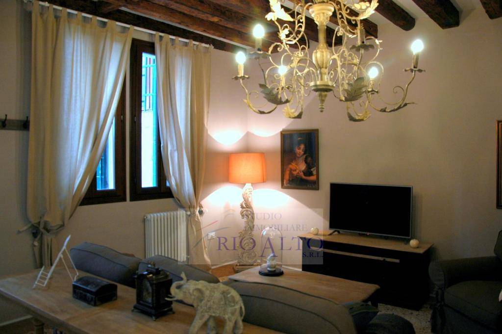 Appartamento in vendita a Venezia, San Polo