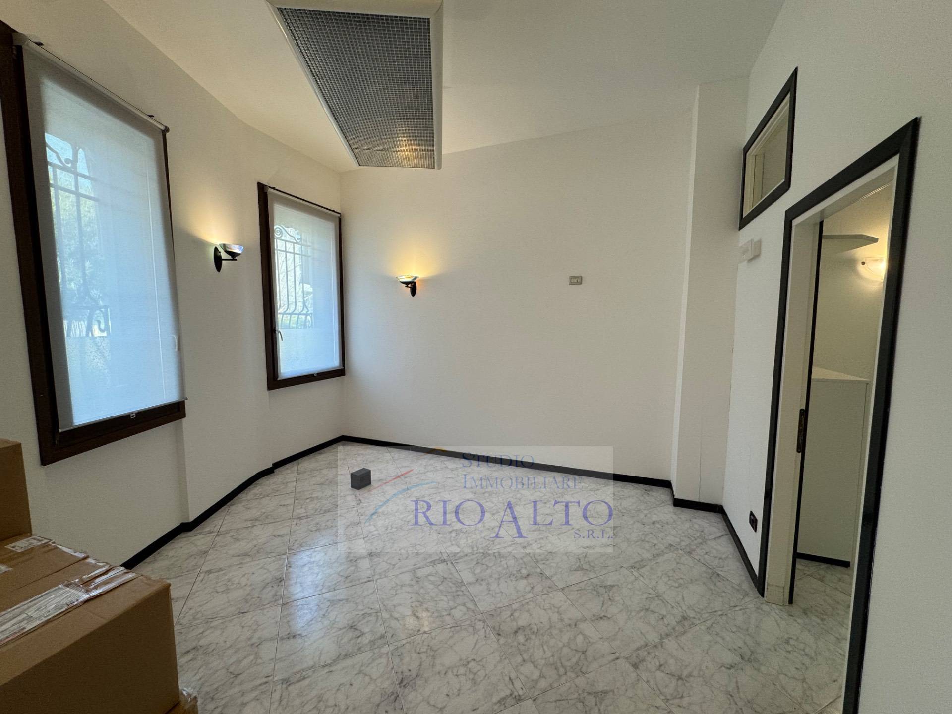 Studio/Ufficio in affitto a Venezia, Lido di Venezia