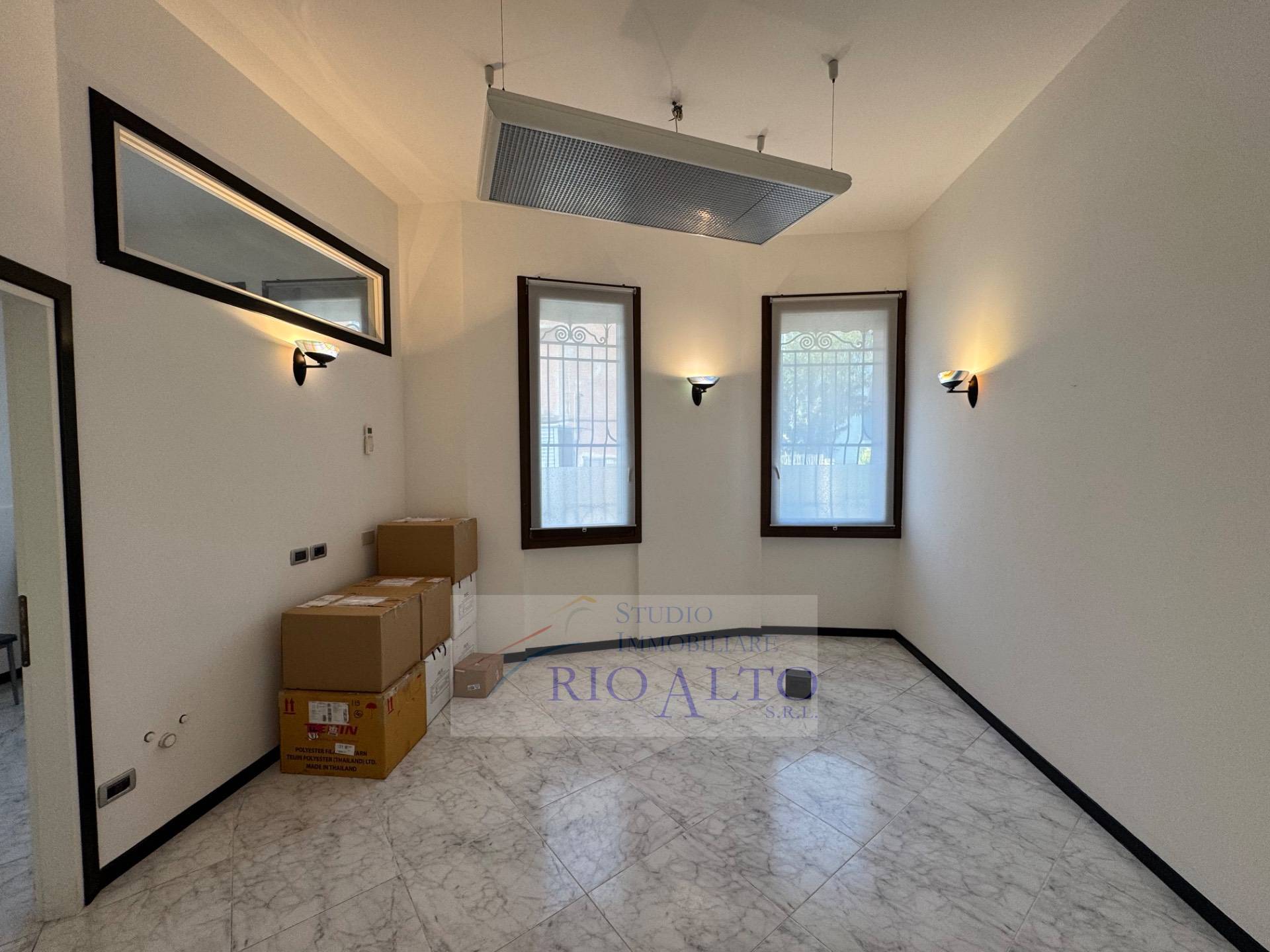 Studio/Ufficio in affitto a Venezia, Lido di Venezia