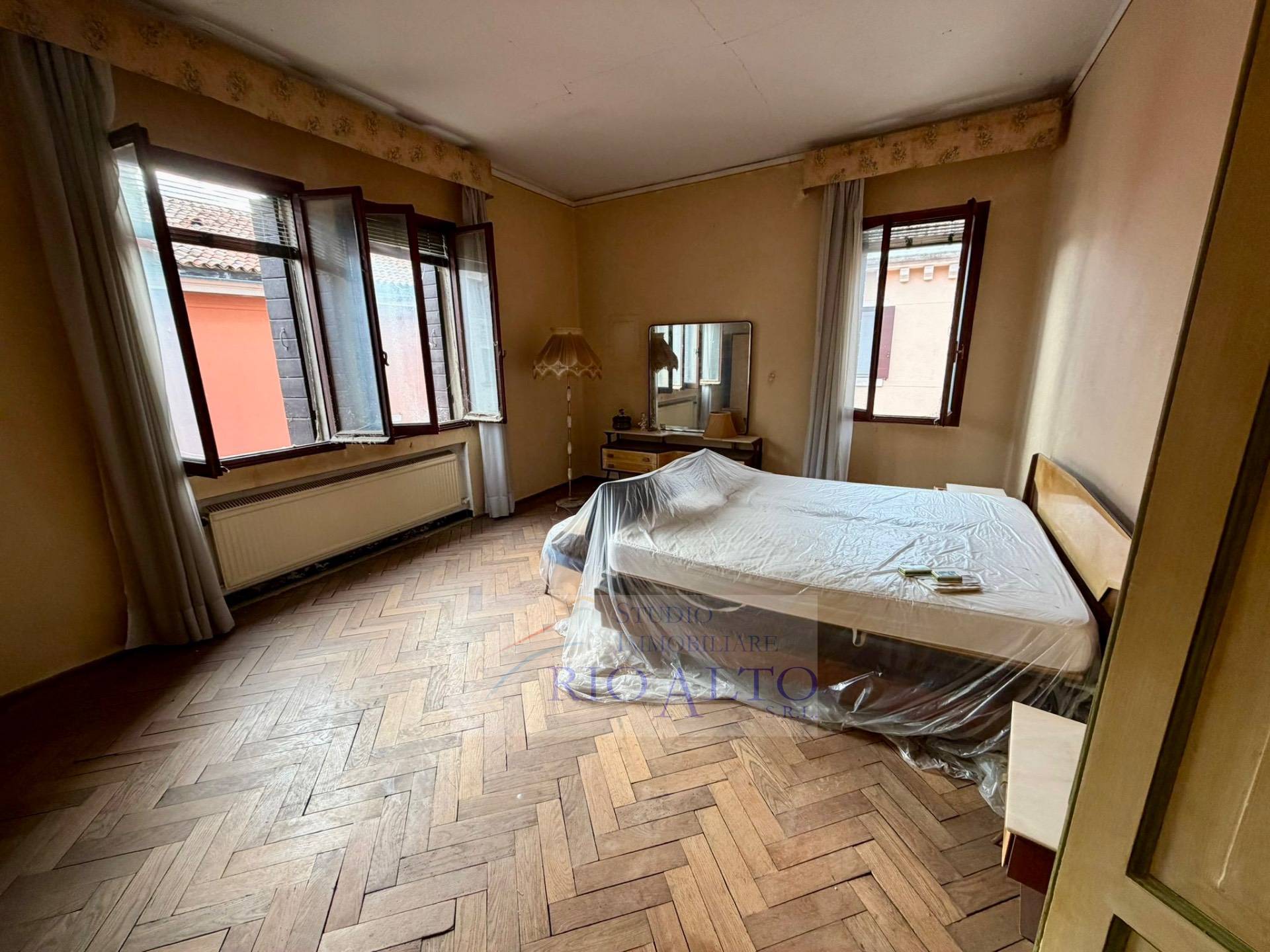 Appartamento in vendita a Venezia, S. Elena