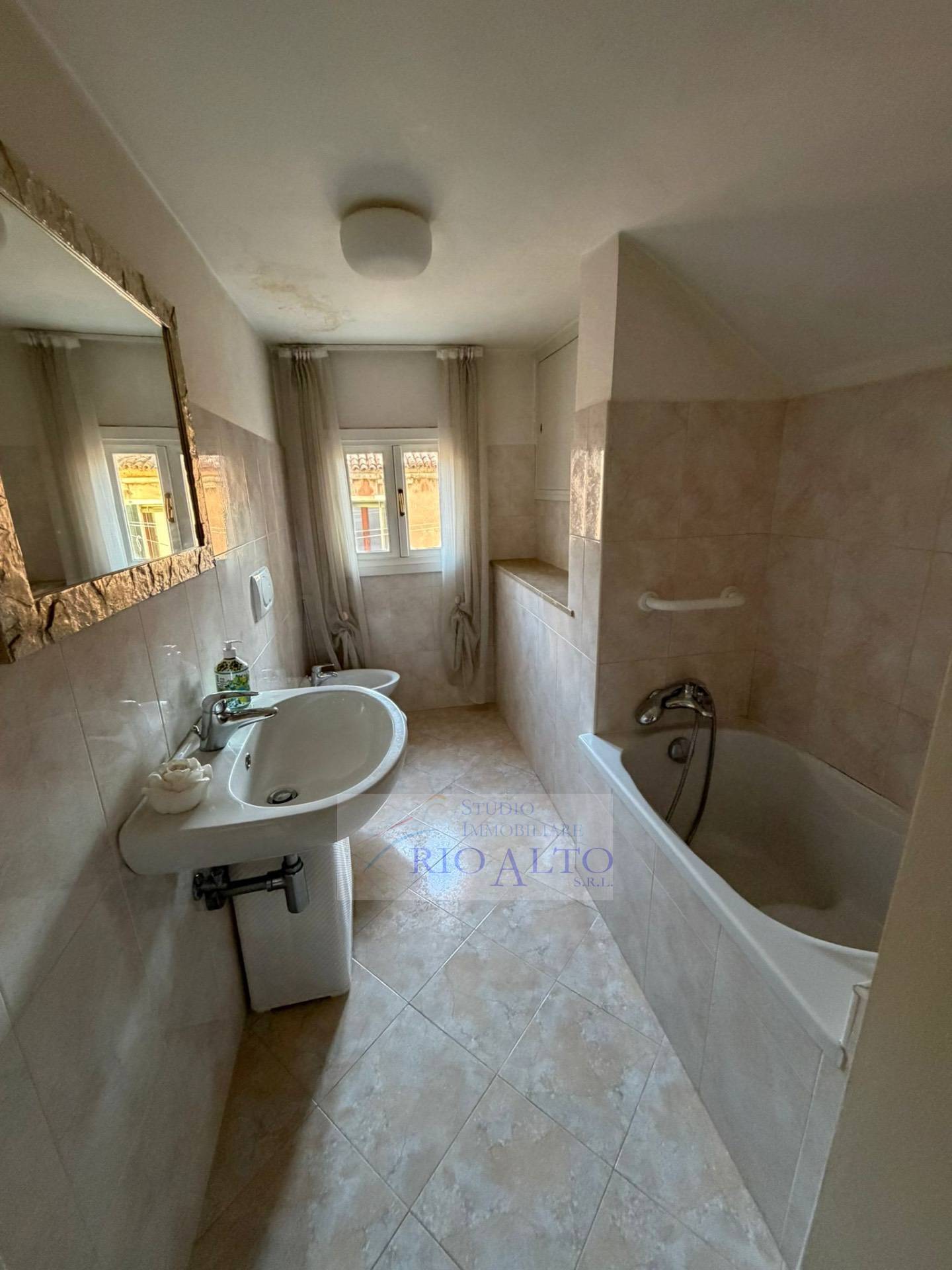 Appartamento in vendita a Venezia, San Polo