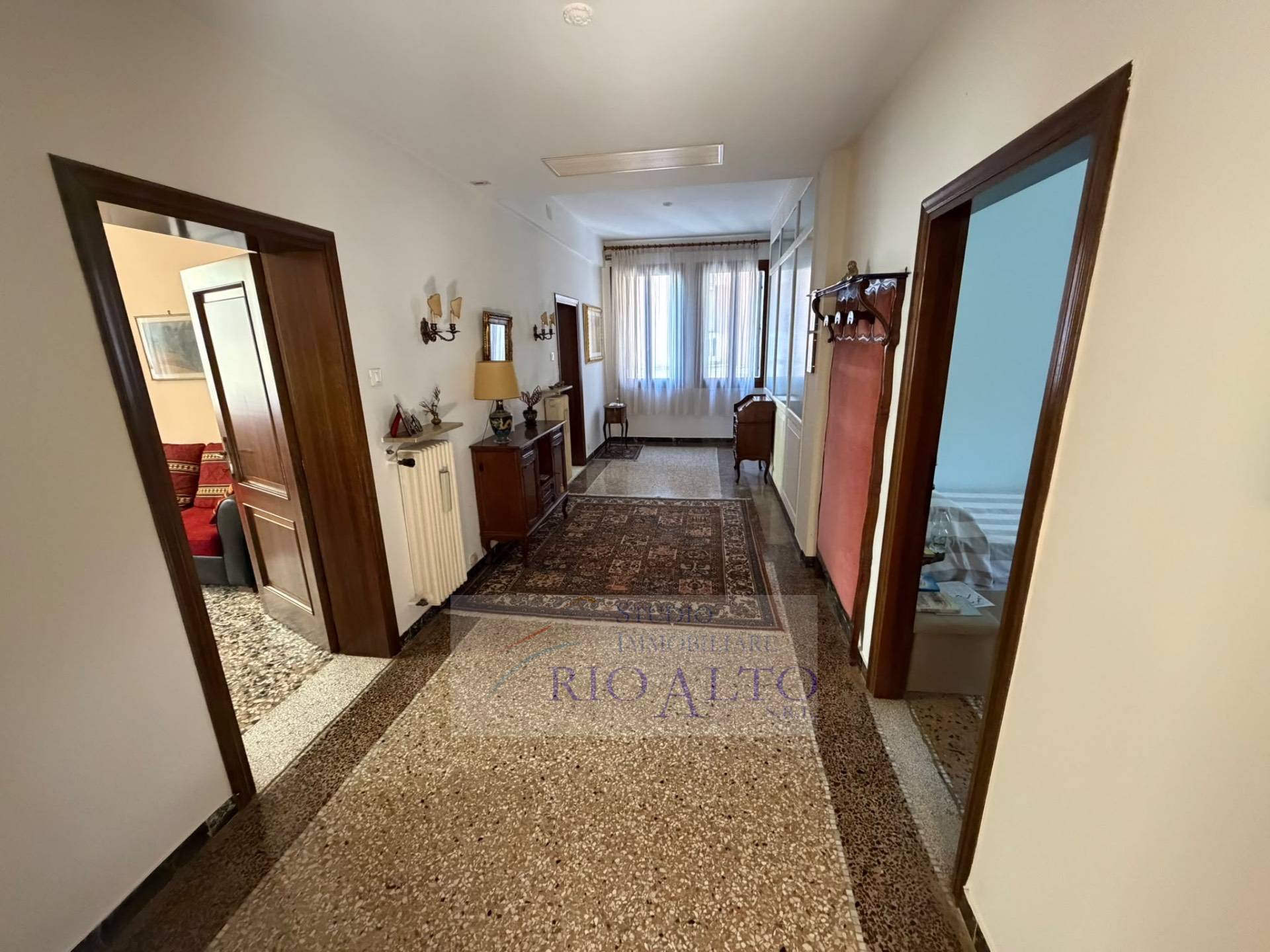 Appartamento in vendita a Venezia, S. Elena