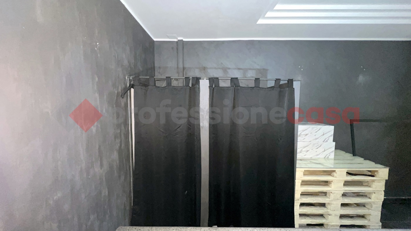 Negozio in vendita a Portici