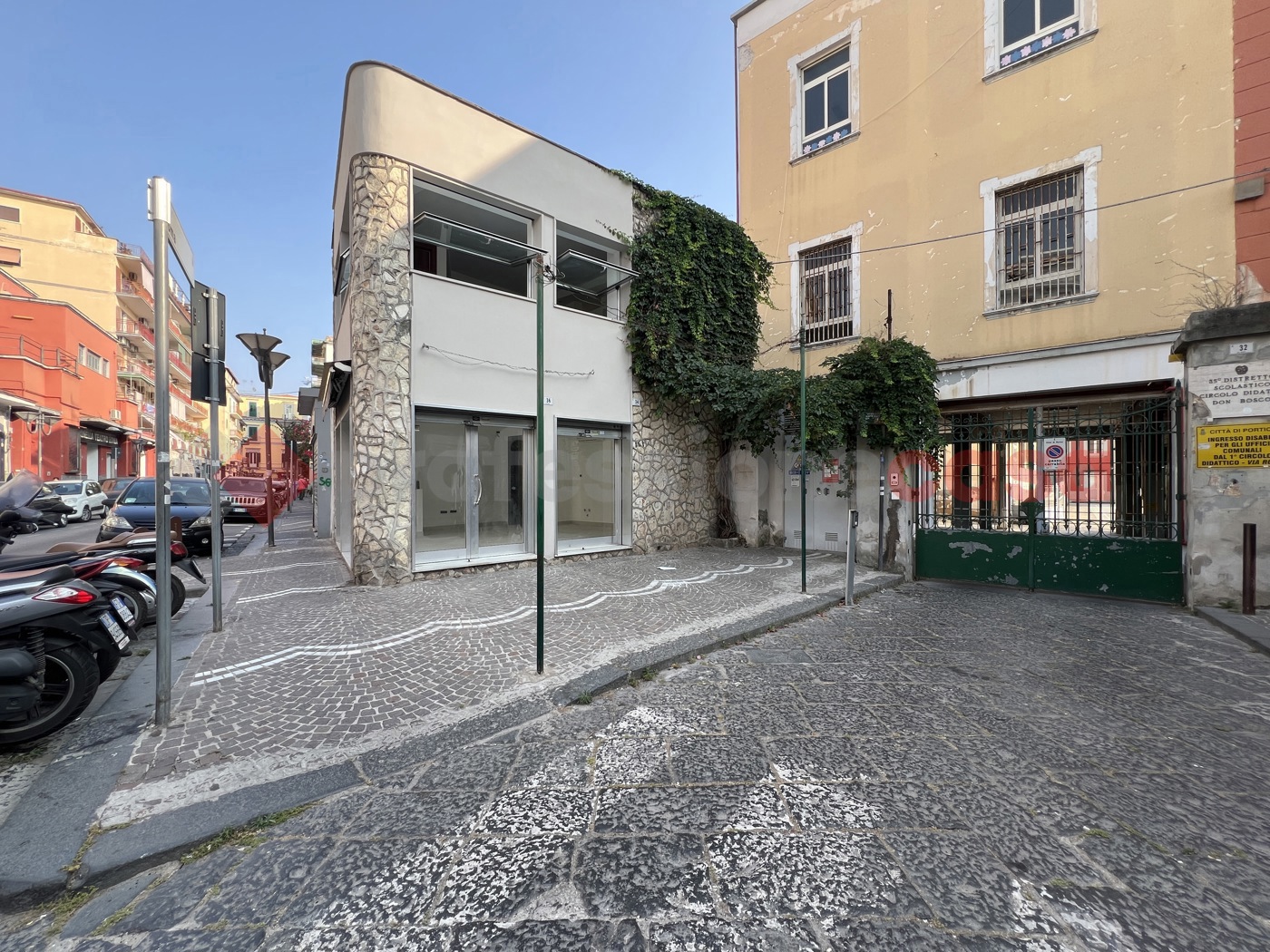 Negozio in affitto a Portici