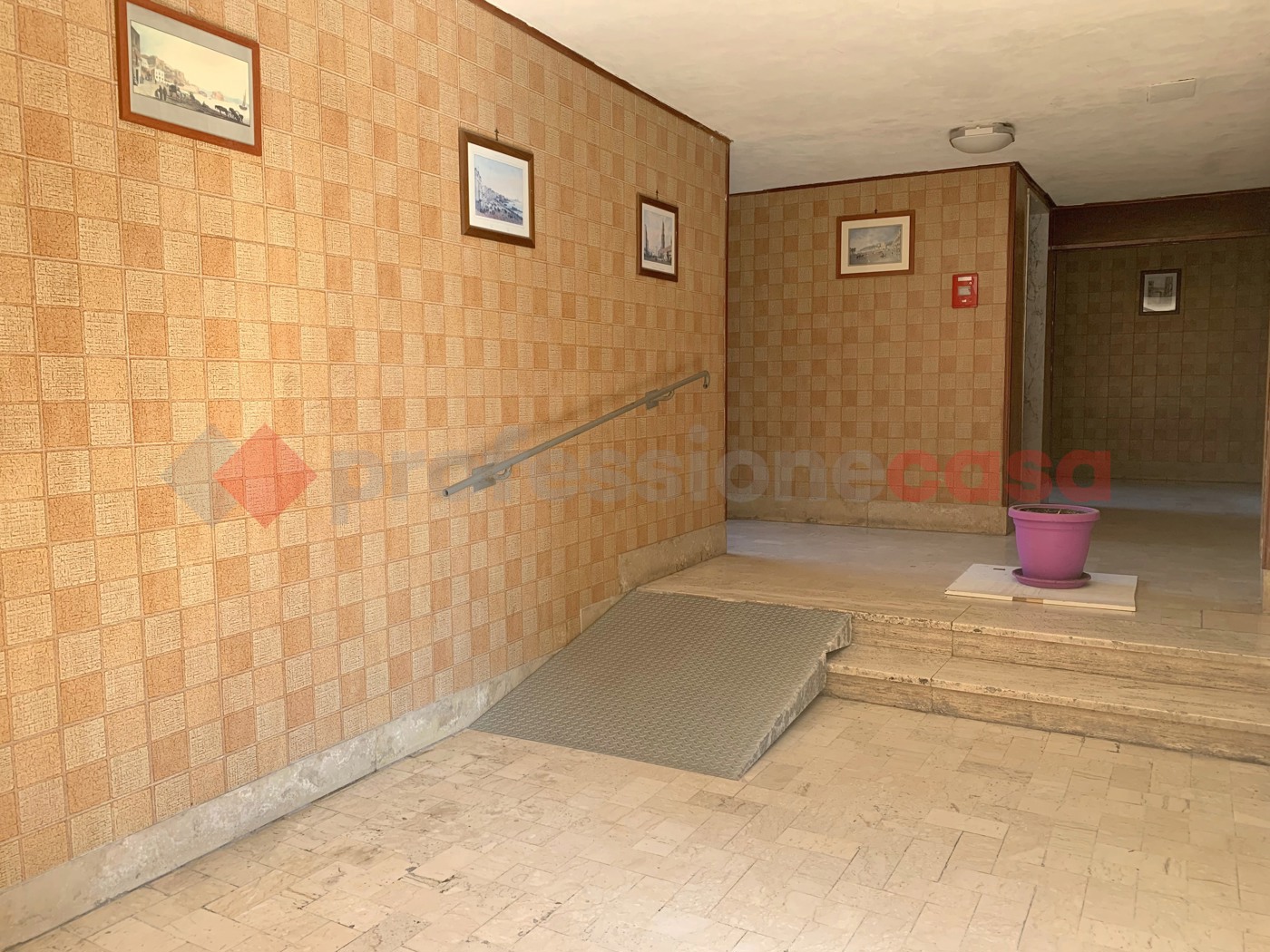 Trilocale da ristrutturare a Portici