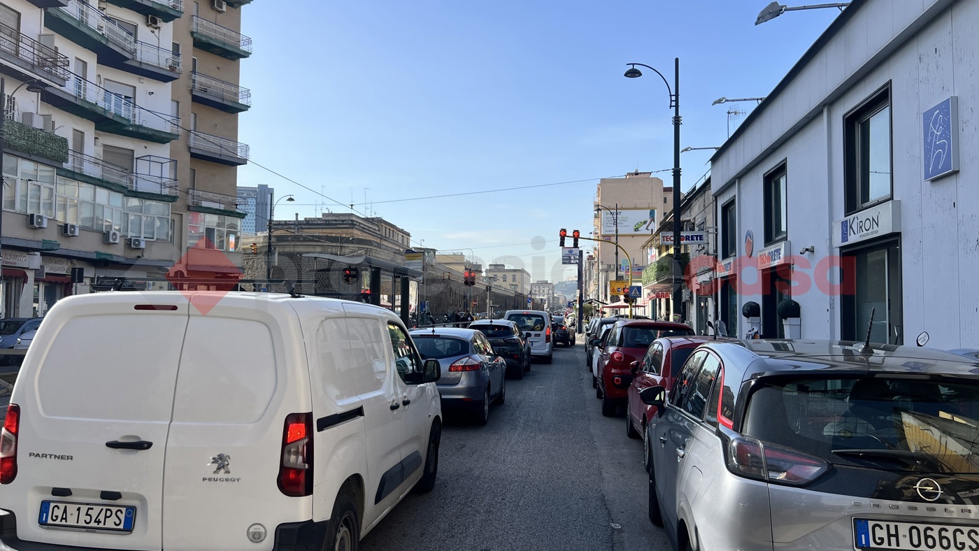 Negozio in affitto a Napoli