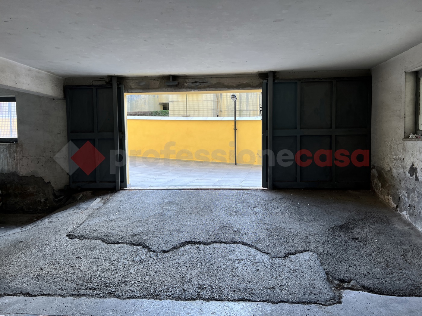 Magazzino in affitto a Portici