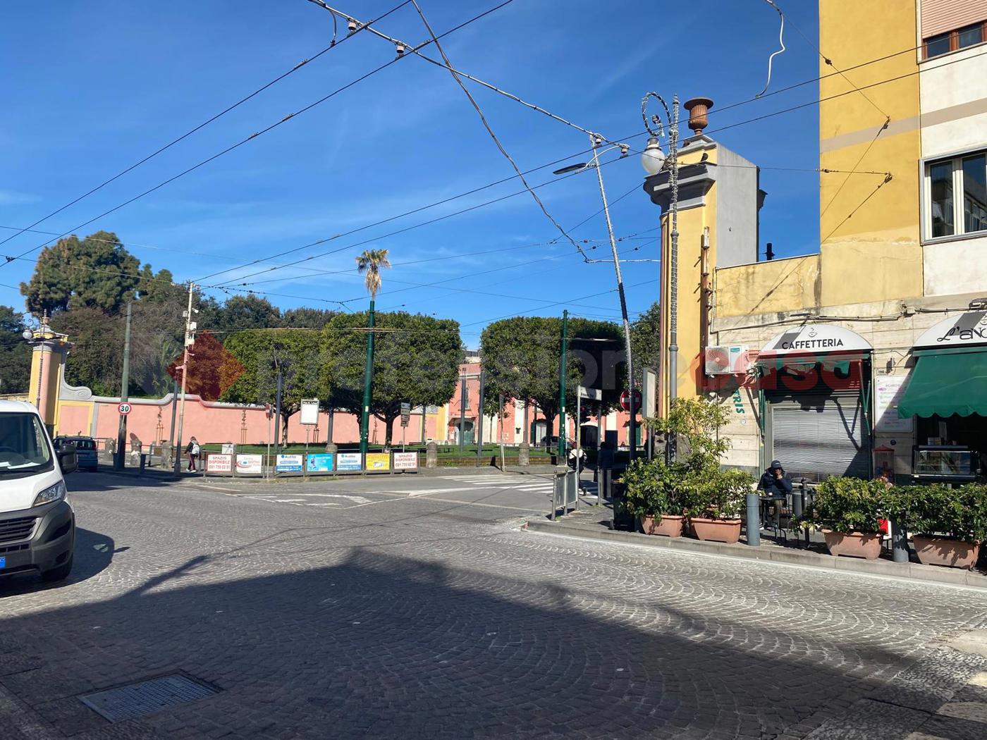 Attivit� commerciale in vendita a Portici