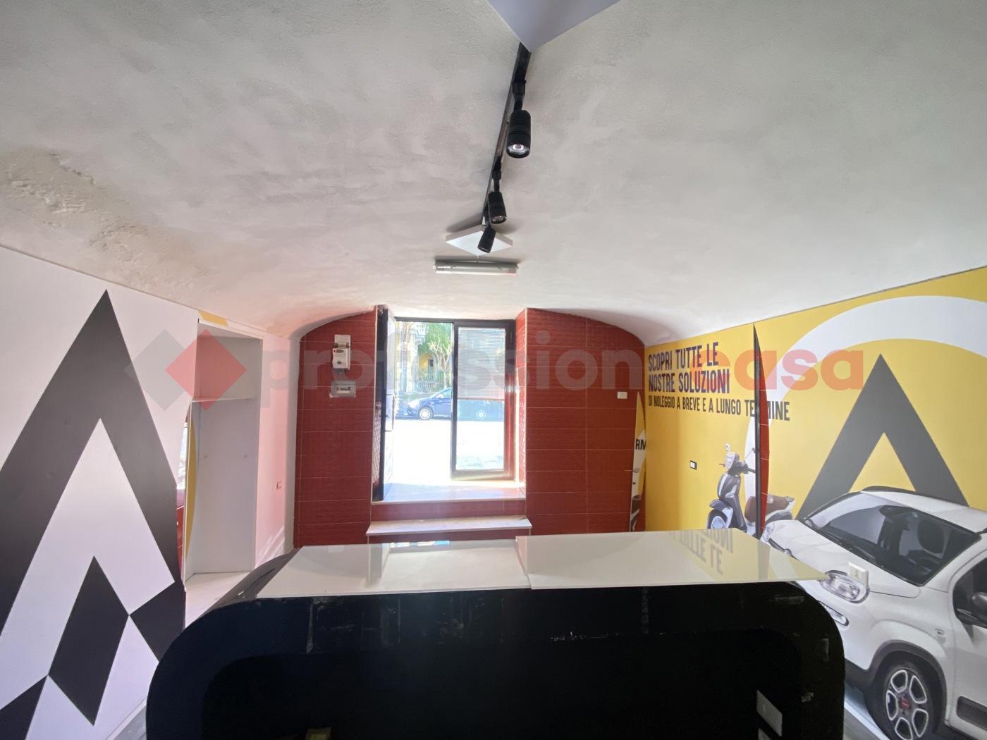 Negozio in affitto a Portici