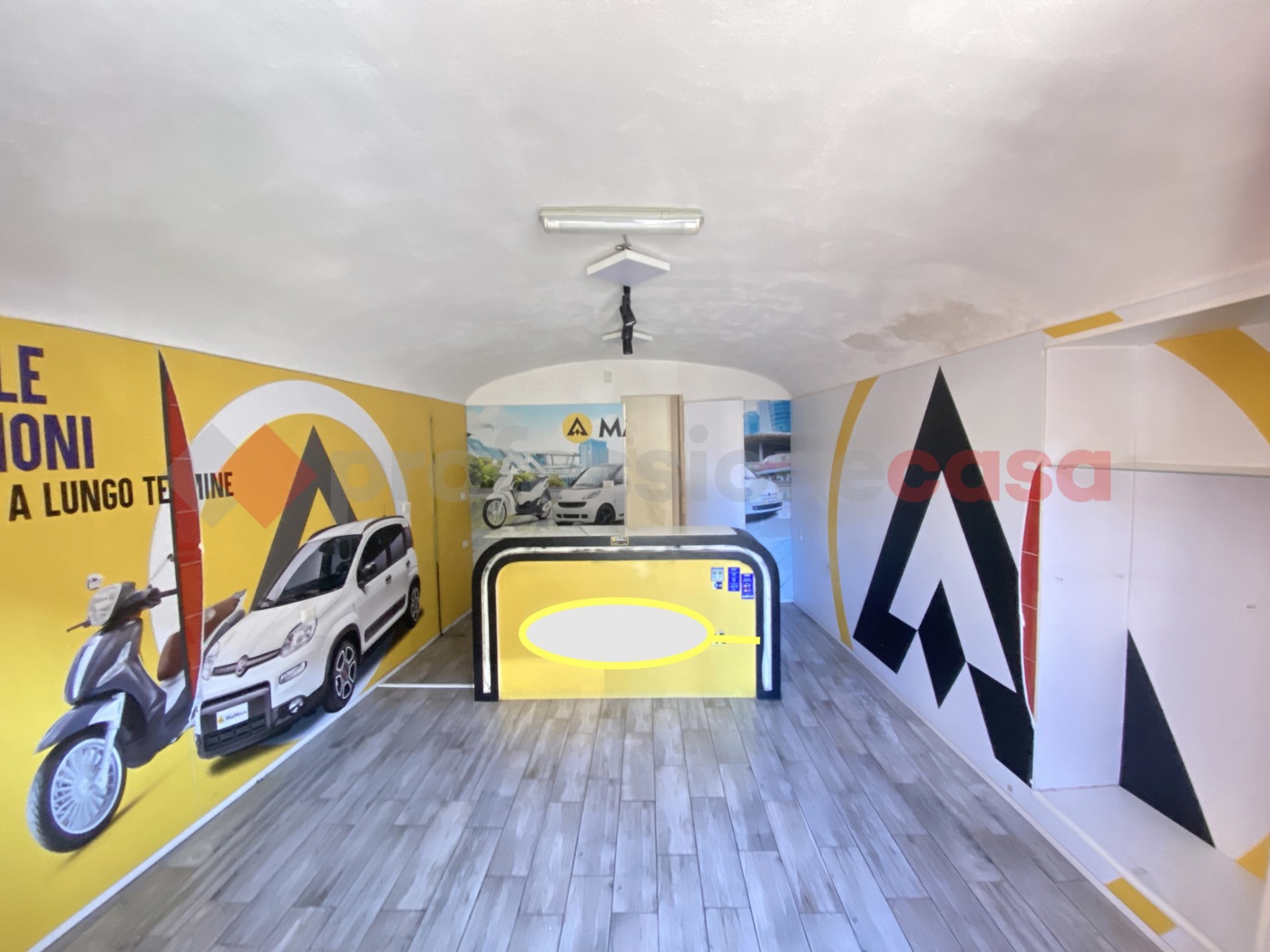 Negozio in affitto a Portici