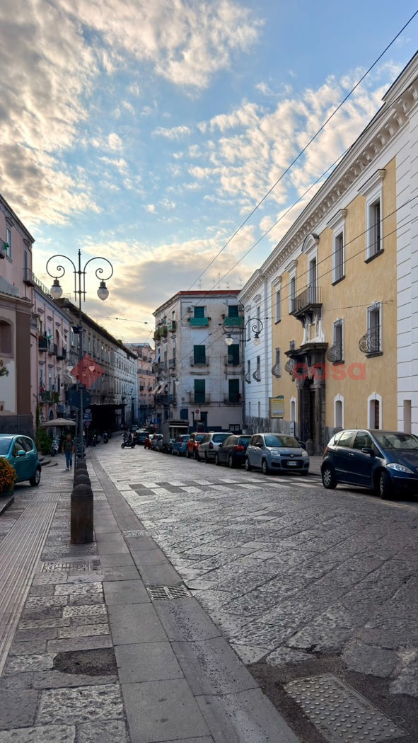 Magazzino in vendita a Portici