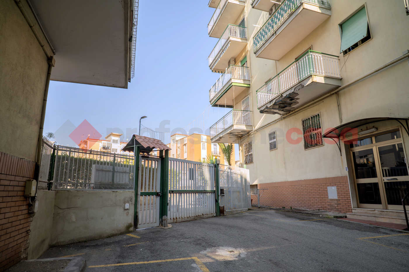 Bilocale da ristrutturare a Portici