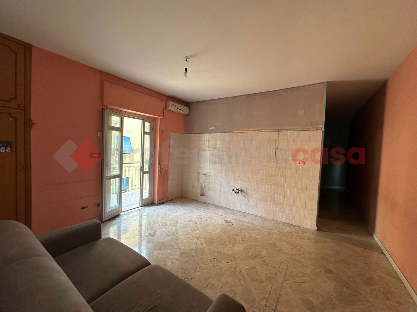 Bilocale da ristrutturare a Portici