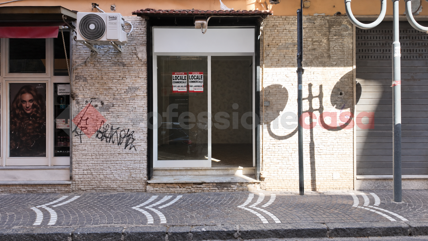 Negozio in affitto a Portici