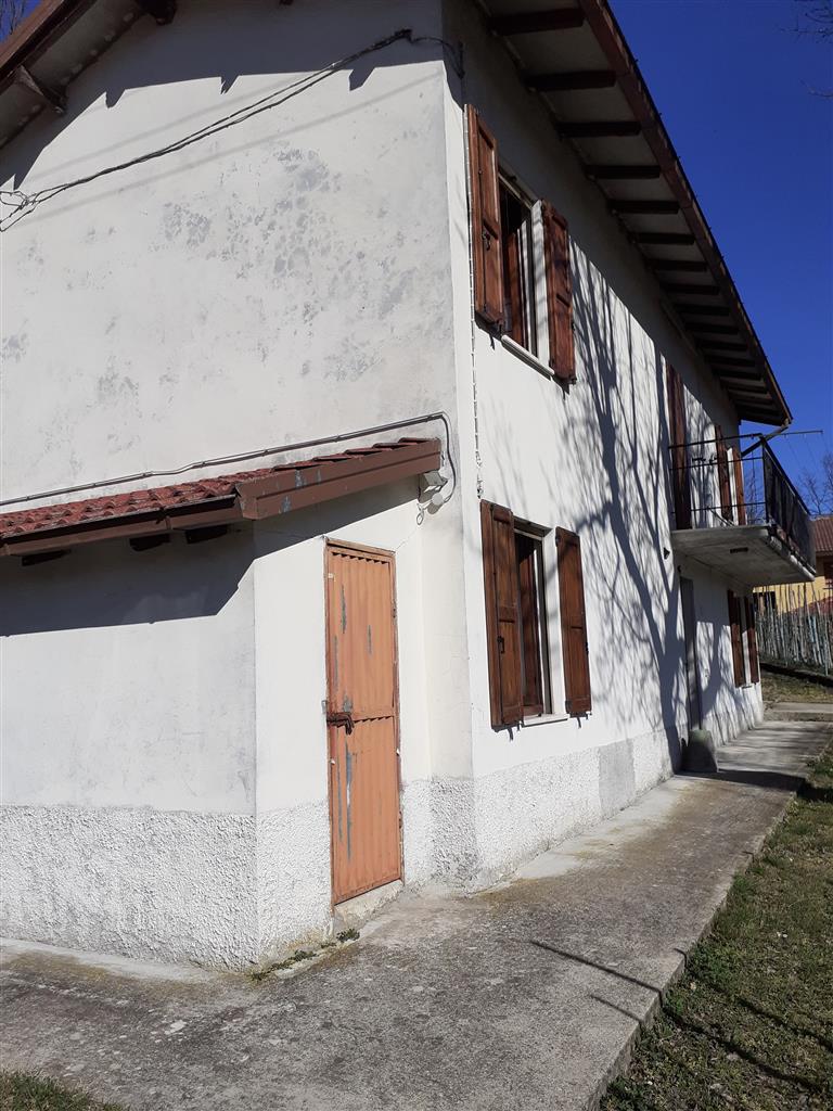 Casa indipendente in affitto, Valmozzola branzone