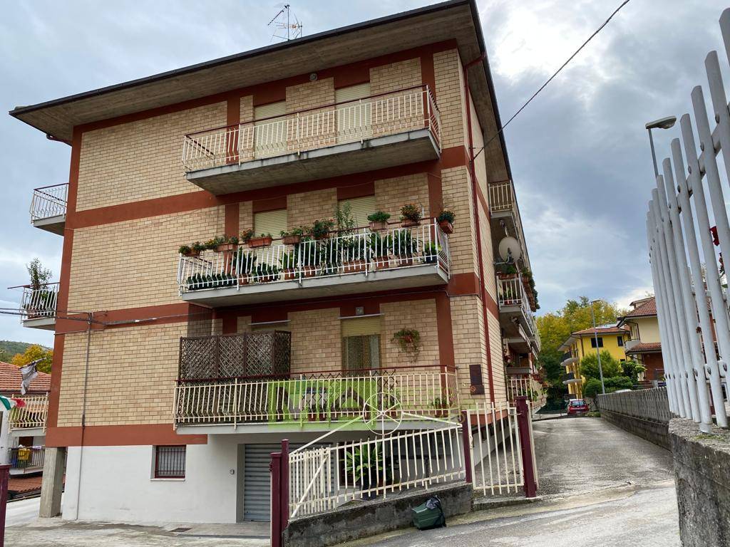 Appartamento in vendita, Roccafluvione centro
