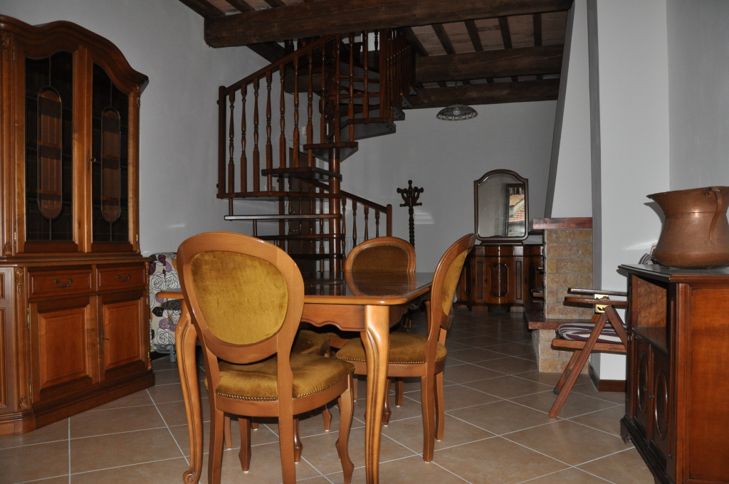 Appartamento in vendita a Comunanza, Centro