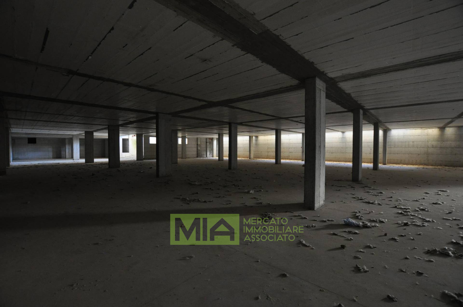 Locale commerciale in vendita a Petritoli, Periferia