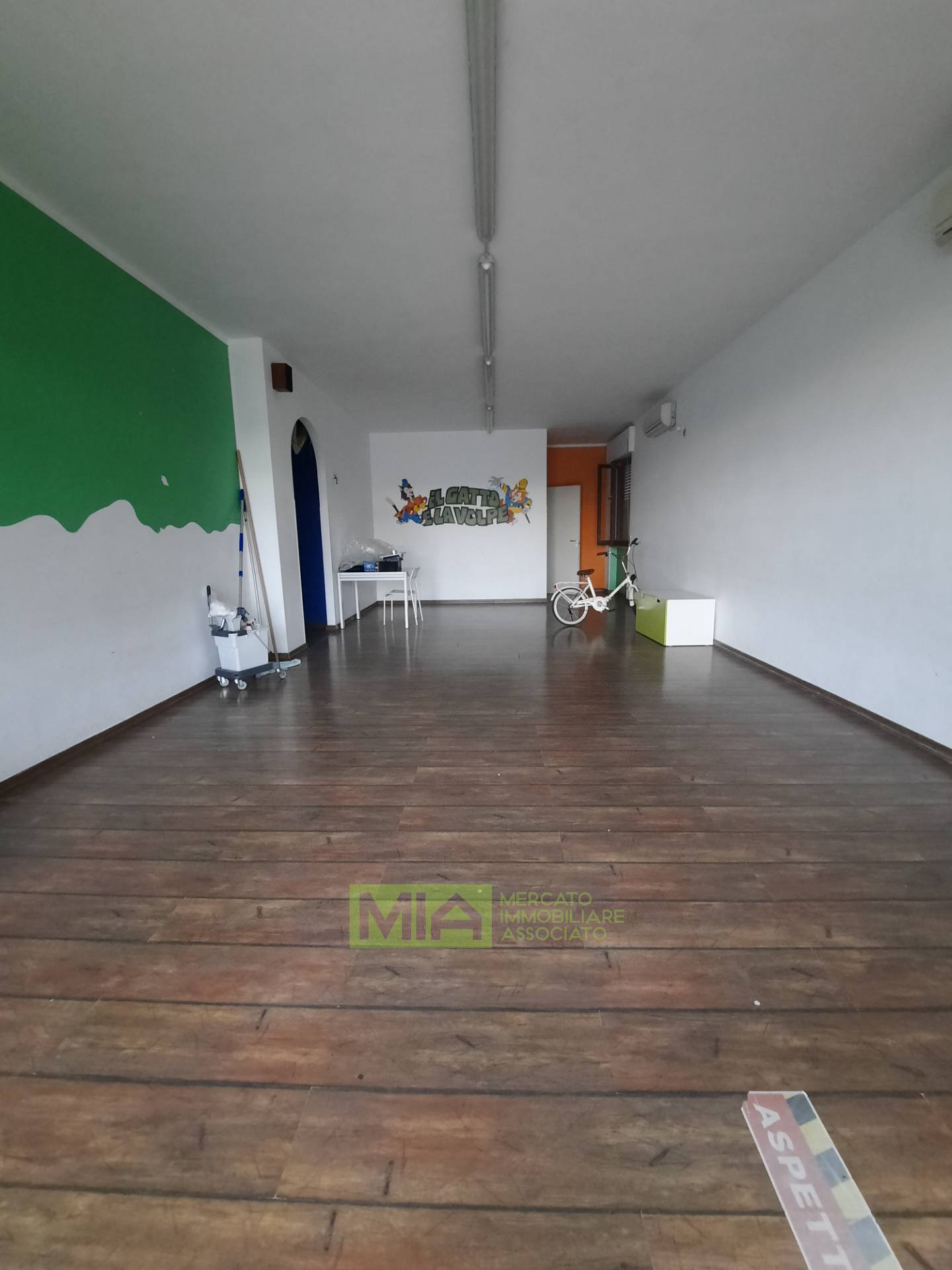 Locale commerciale in affitto a Altidona, Marina di Altidona