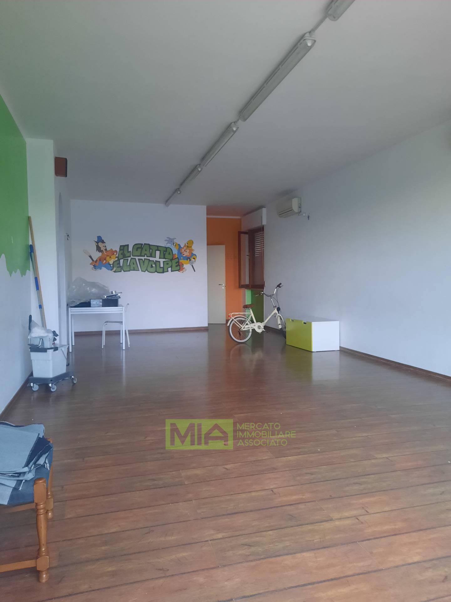 Locale commerciale in affitto a Altidona, Marina di Altidona