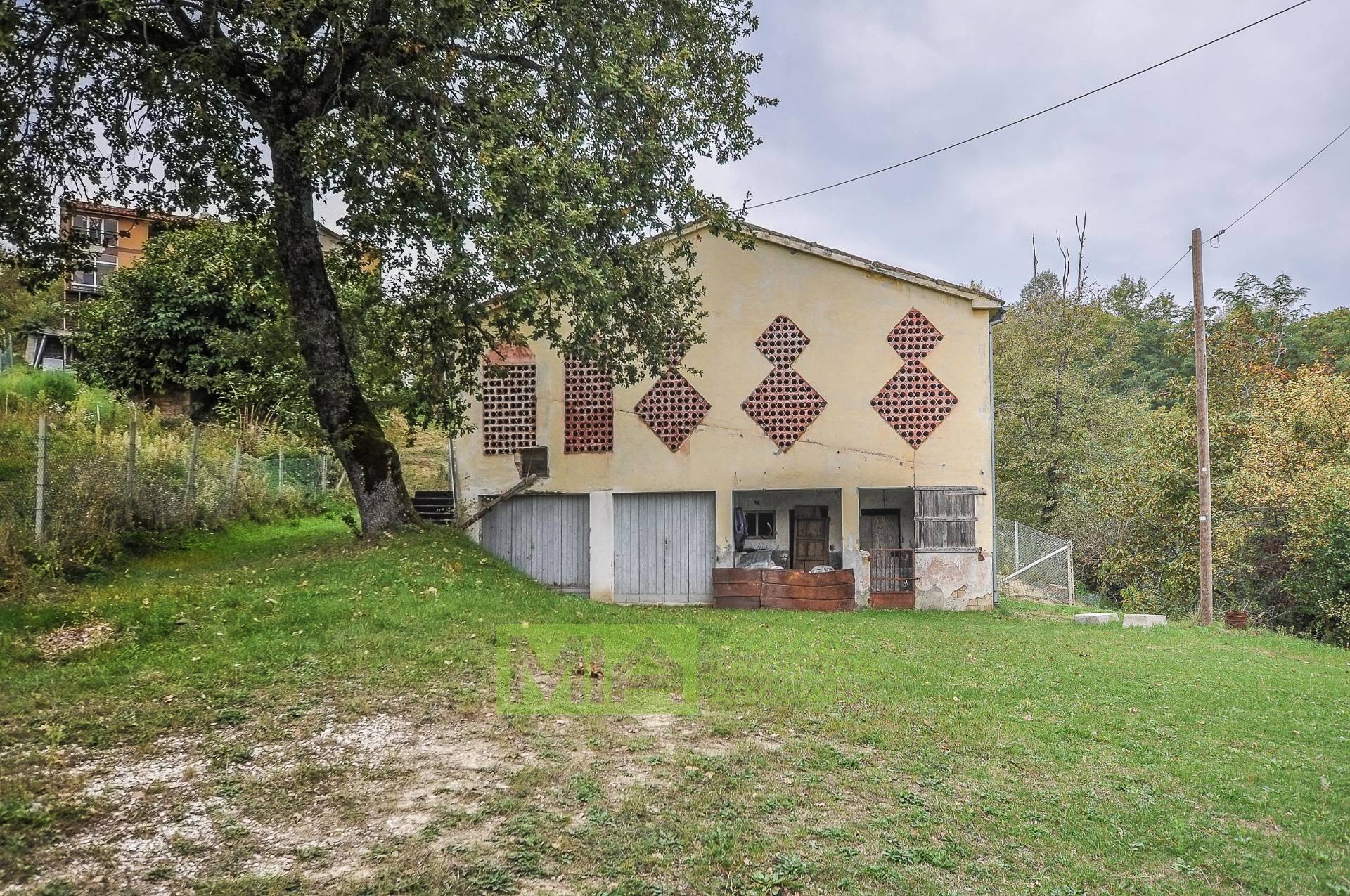 Casa colonica in vendita a Comunanza, Campagna
