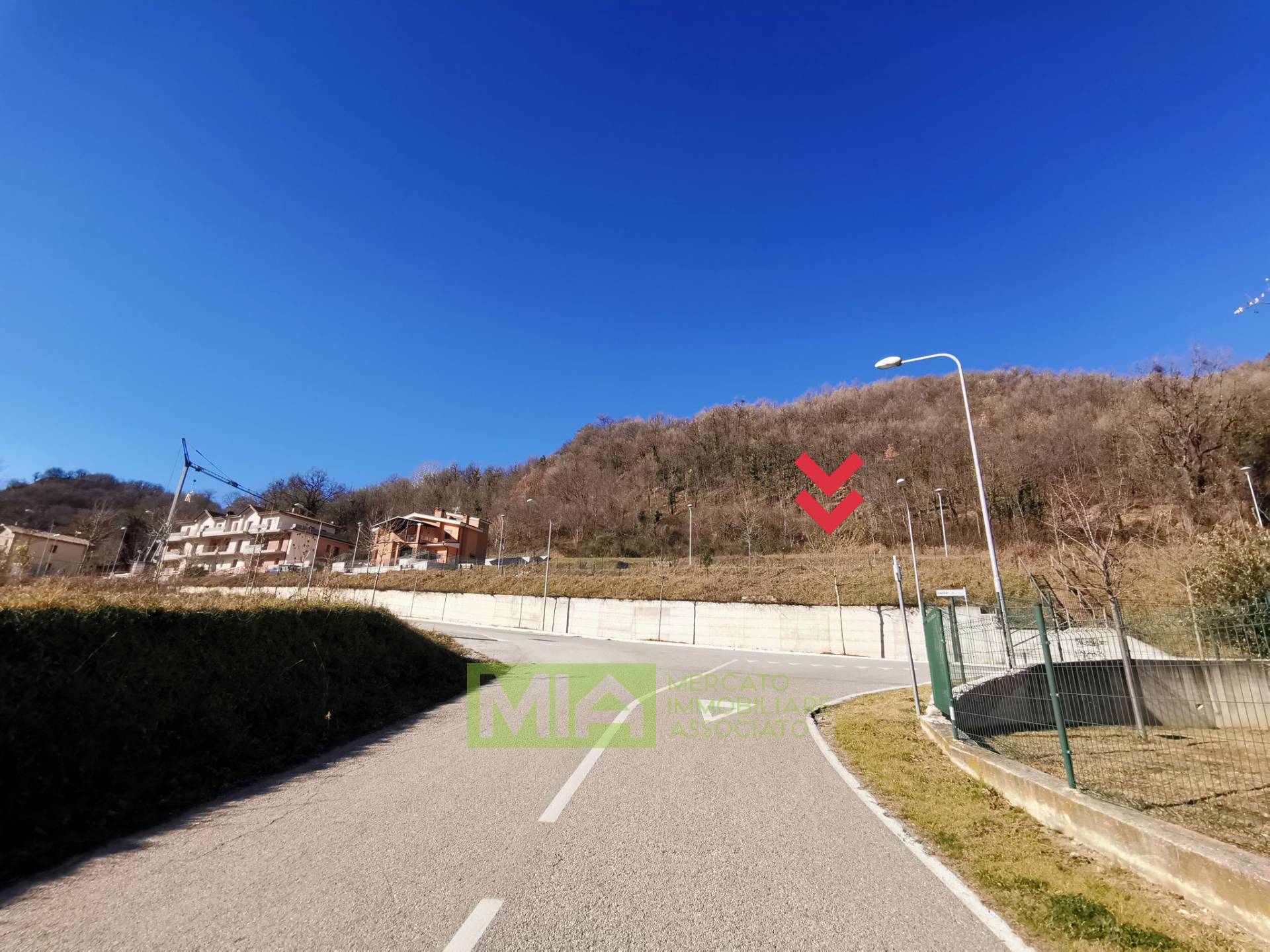 Terreno edificabile in vendita a Comunanza, Centro