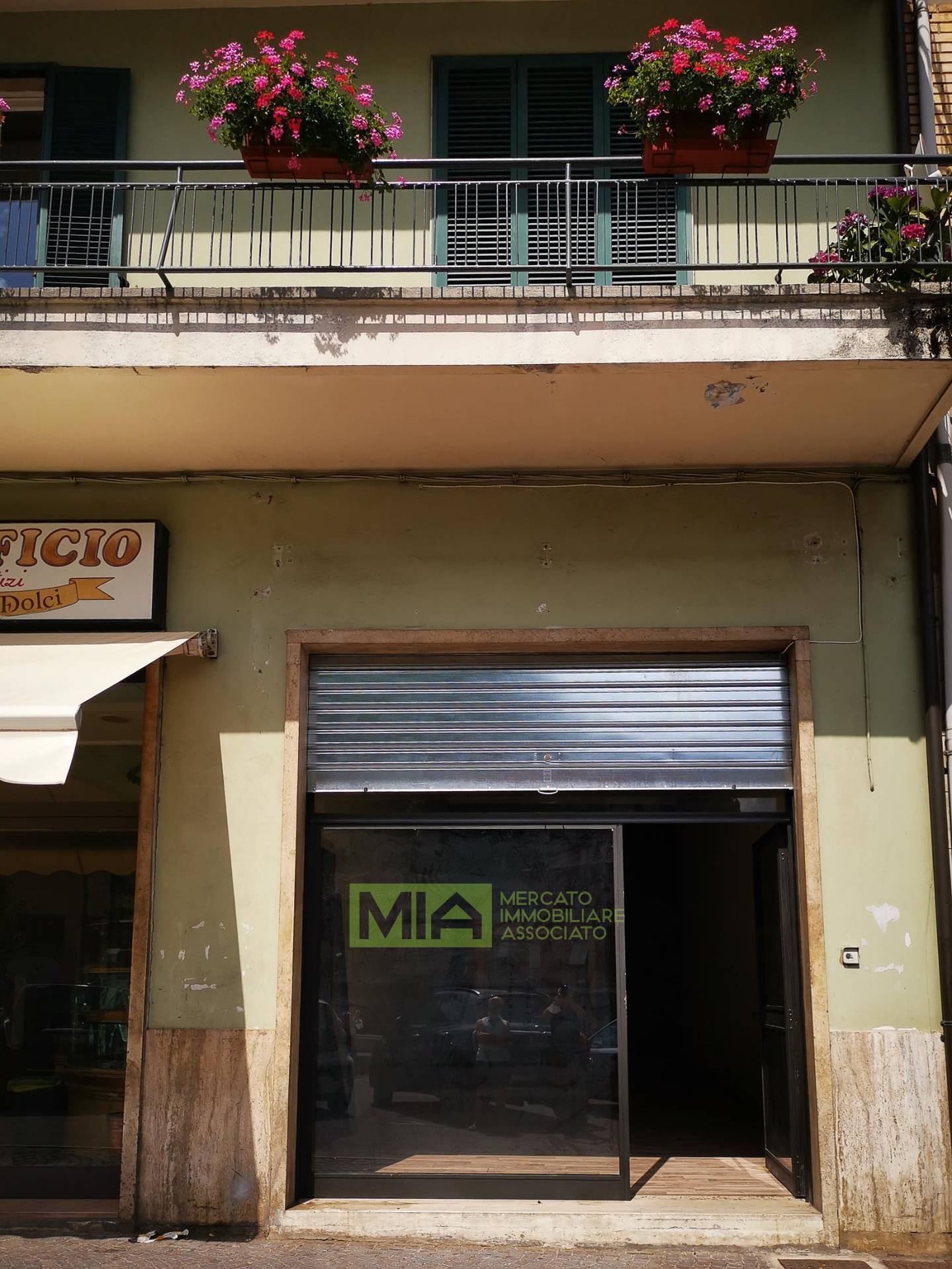 Locale commerciale in affitto a Comunanza