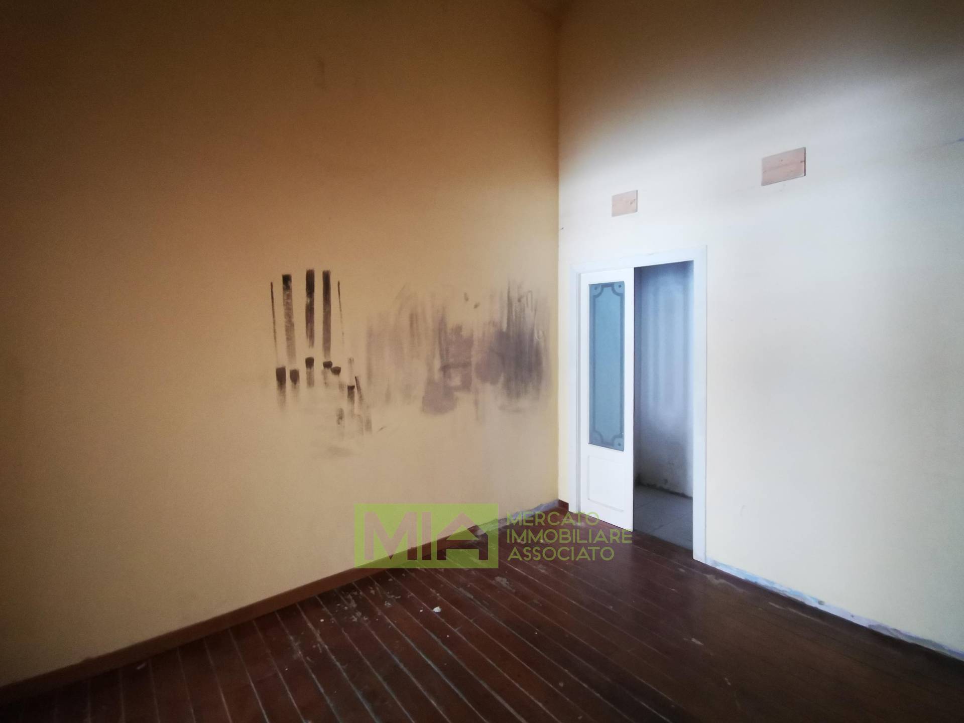 Locale commerciale in affitto a Comunanza