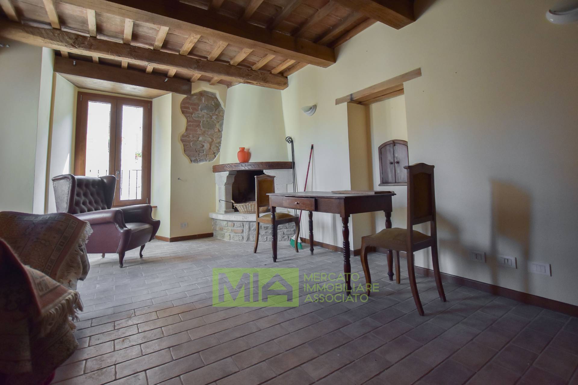 Appartamento in vendita a Comunanza, Centro Storico